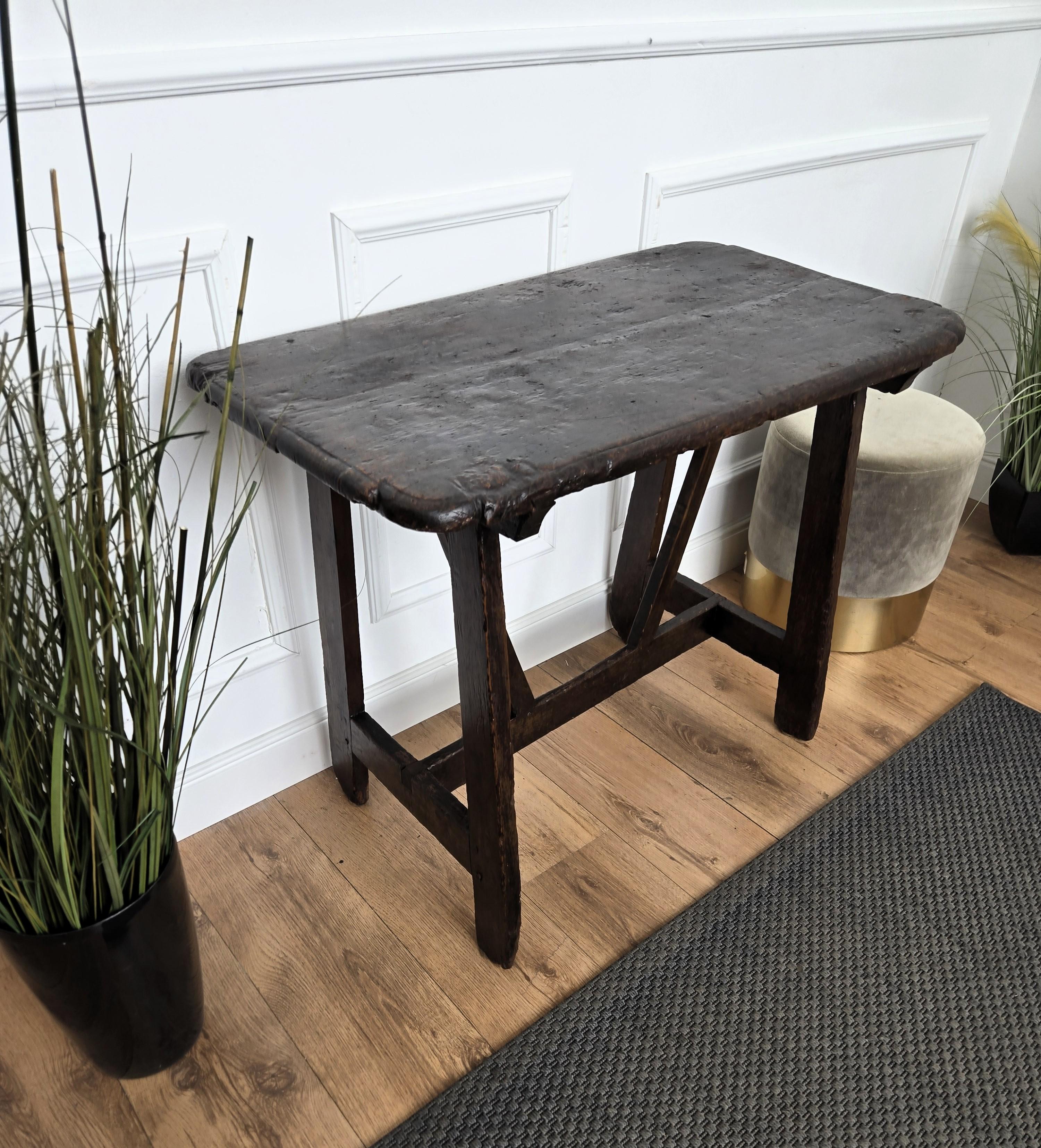 Italian Antique Solid Walnut Rustic Console Table Desk Writing Table For Sale 1