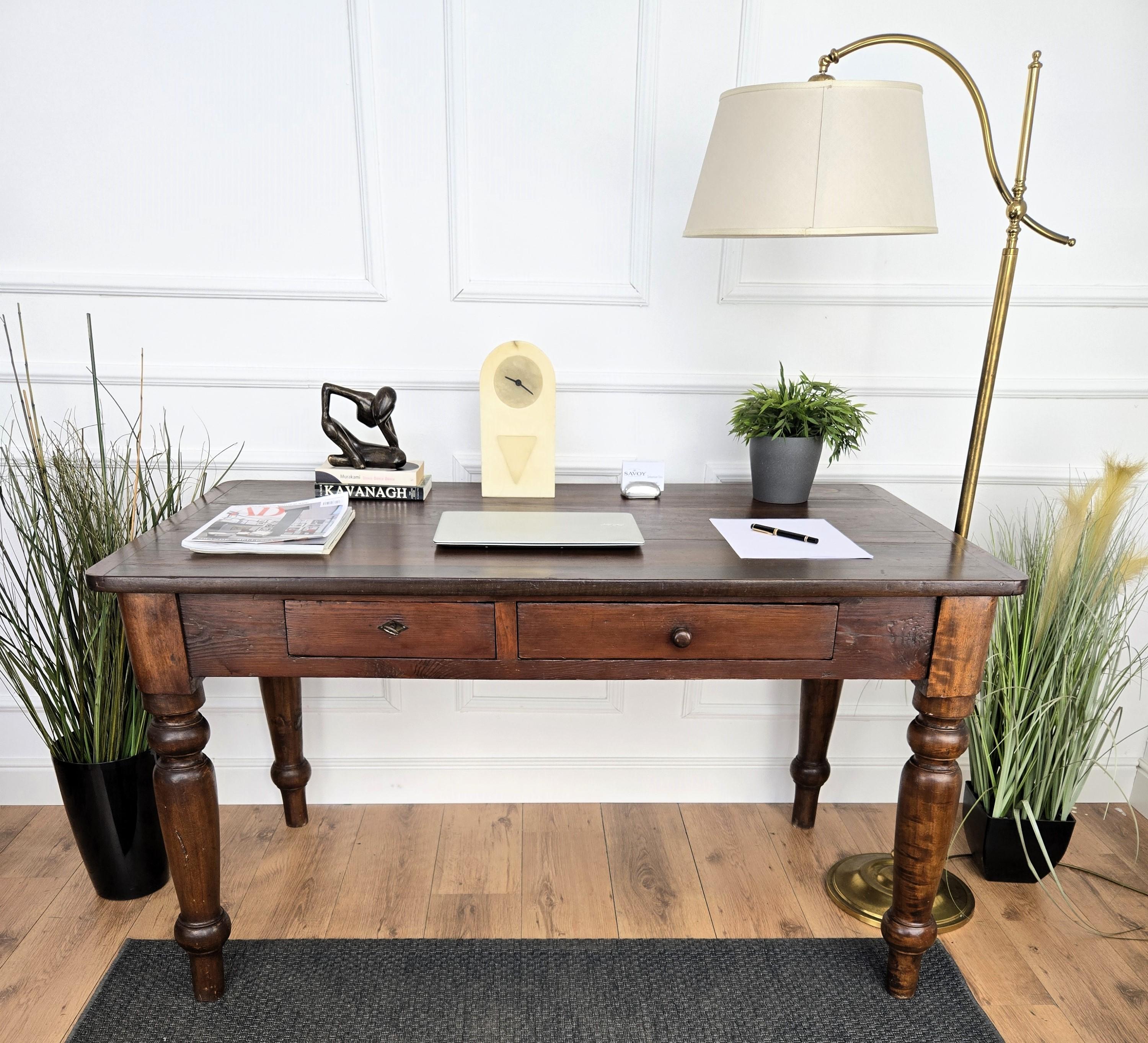 Very charming and elegant Italian antique dining table or desk writing table in solid walnut wood with stylish carved legs and double drawer. Ideal in any room as a center desk as well as next to the wall.
