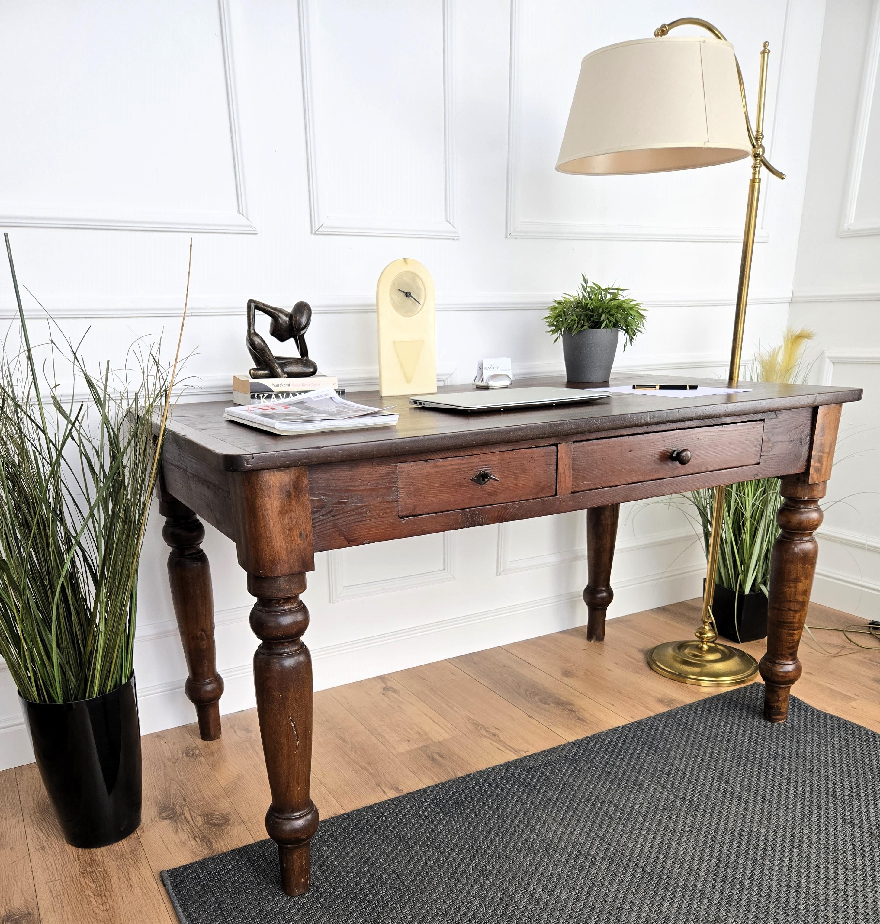Italian Antique Solid Walnut Rustic Table Desk Writing Table In Good Condition In Carimate, Como