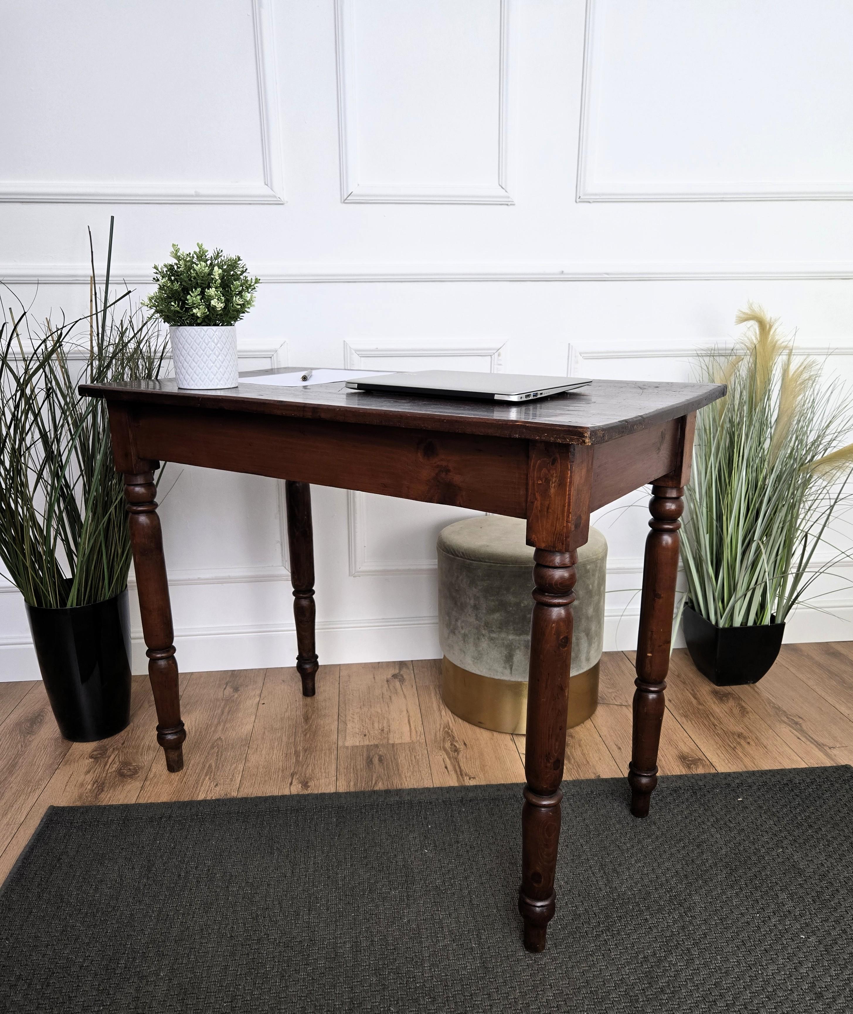 Italienischer antiker massiver Nussbaum rustikaler Tisch Schreibtisch schreibtisch (Holz)