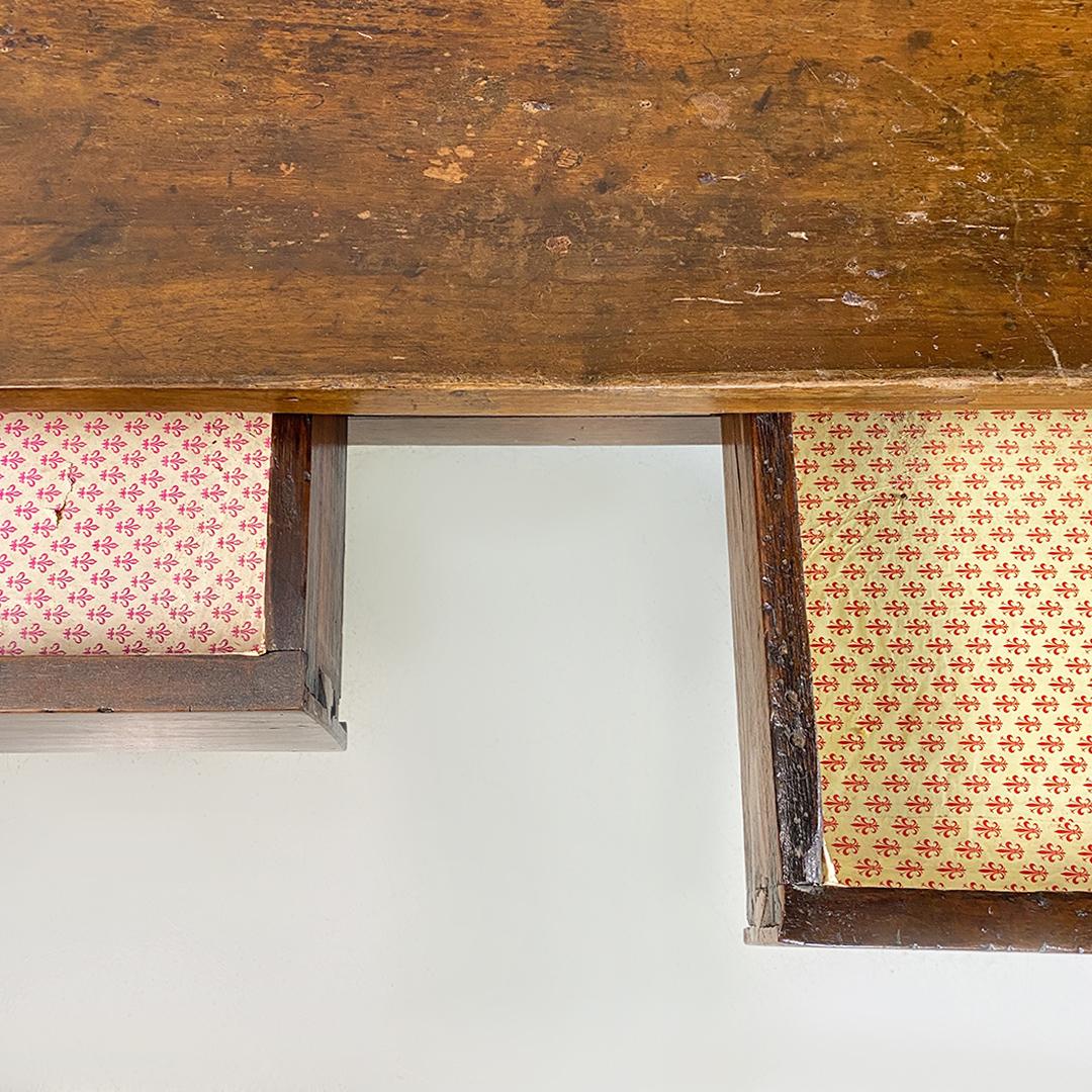 Mesa de comedor o escritorio italiano antiguo de madera maciza y detalles de latón, 1900 principios del siglo XX en venta