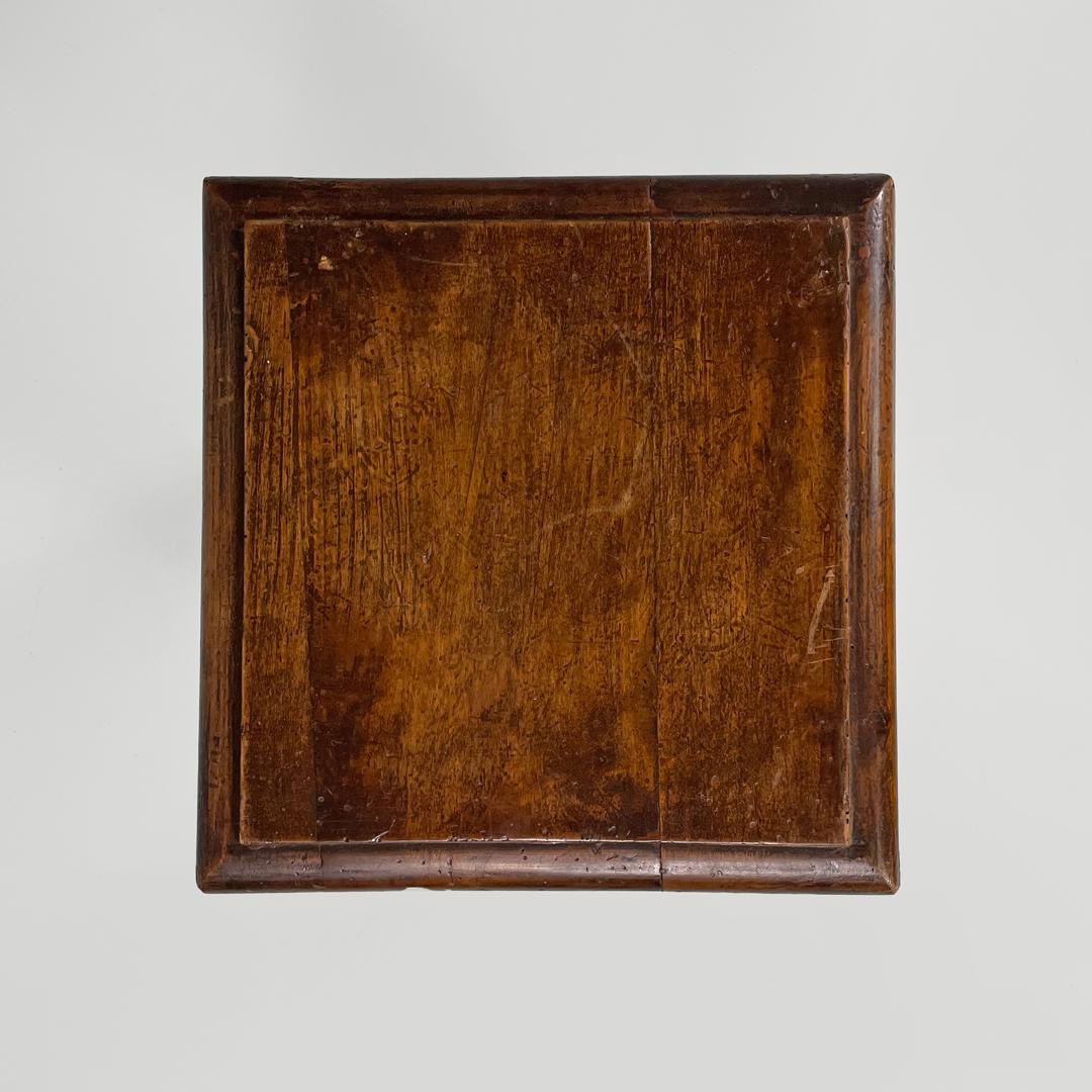 Italian antique square seat stool in decorated wood, late 1800s in vendita 5