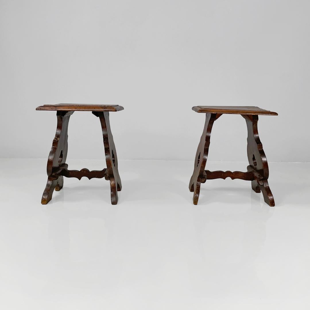 Italian antique square seat stool in decorated wood, late 1800s In condizioni discrete in vendita a MIlano, IT