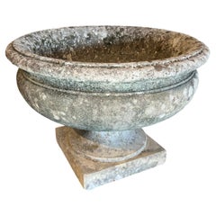 Italienische Urne aus antikem Stein