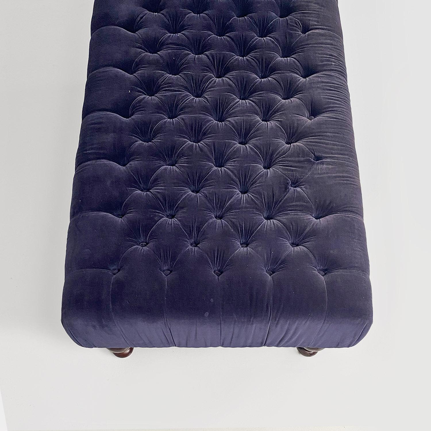 Italian antique style blue velvet and wood dormeuse or chaise longue, 1980s For Sale 4