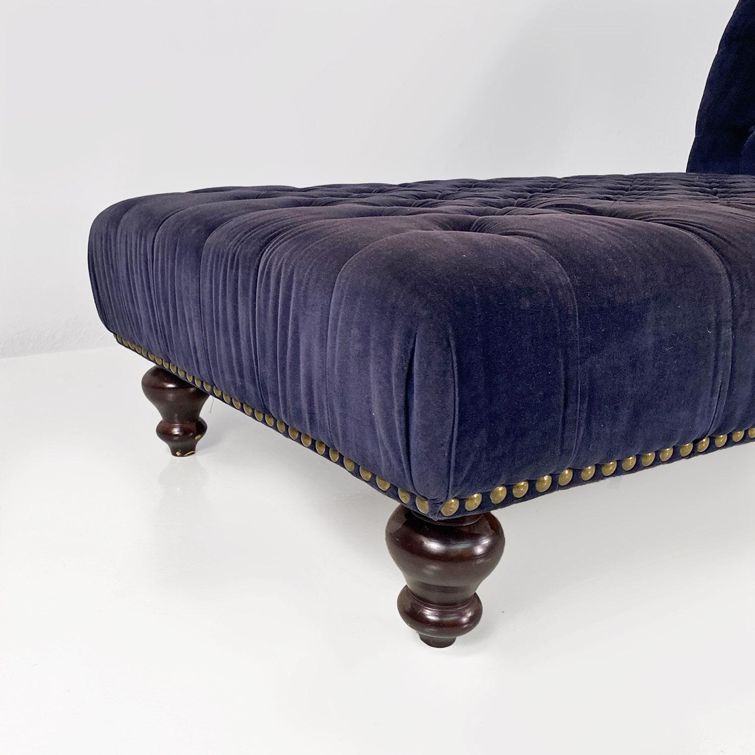 Italian antique style blue velvet and wood dormeuse or chaise longue, 1980s For Sale 3