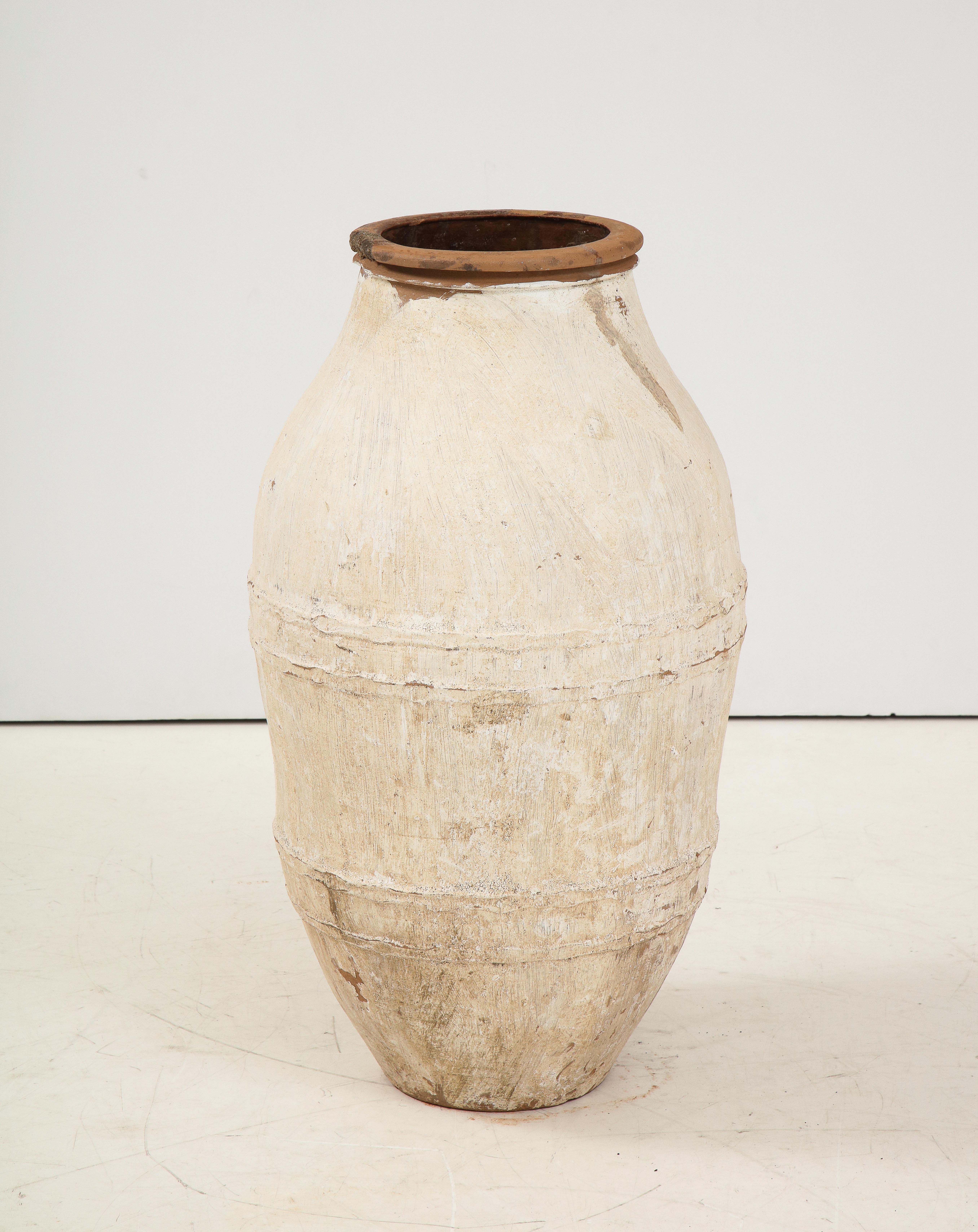 Italian Antique Terracotta Olive Oil Jar in White Painted Fnish In Good Condition In New York, NY