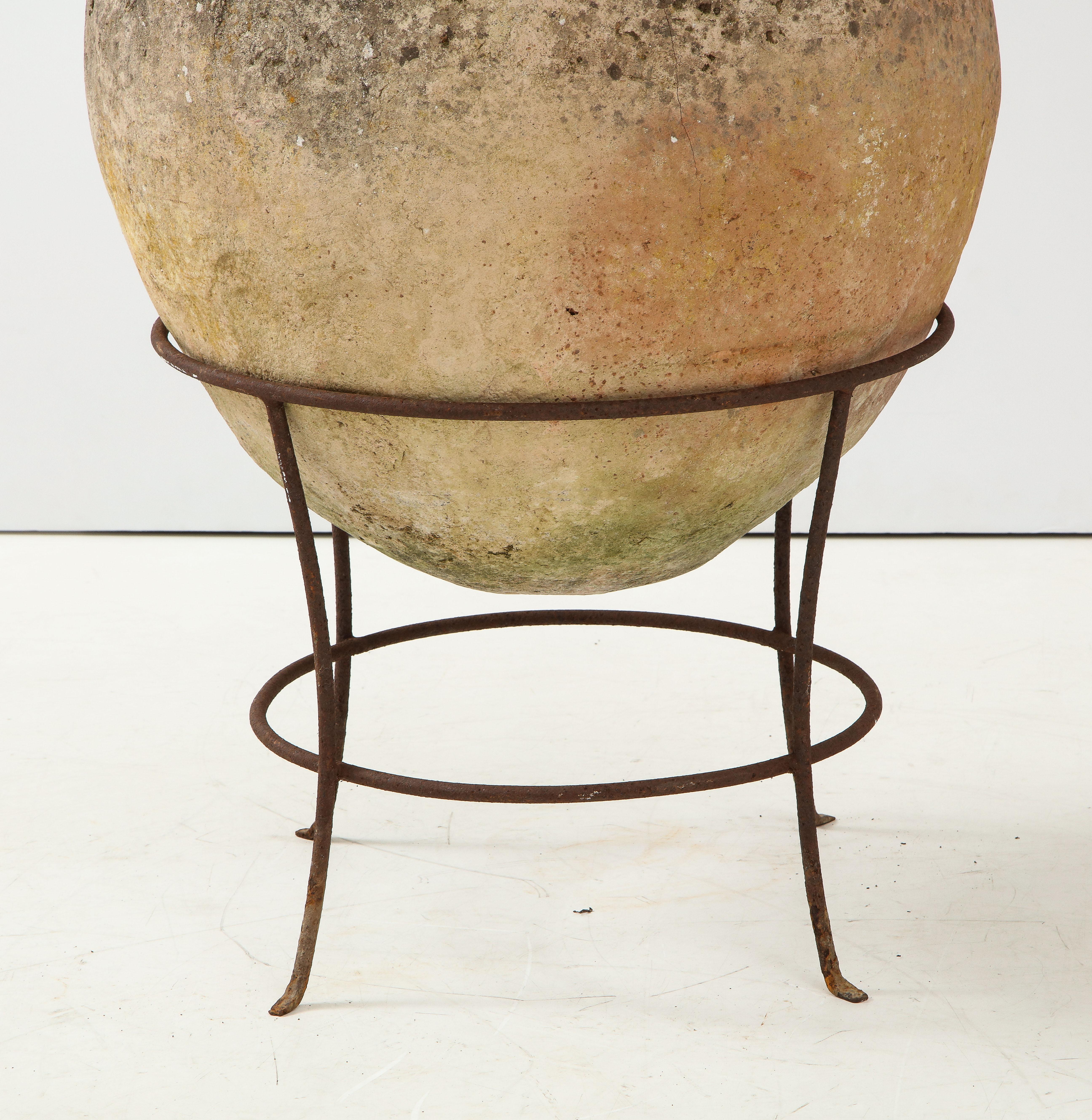 Italian Antique Terracotta Olive Oil Jar on Iron Stand In Good Condition For Sale In New York, NY
