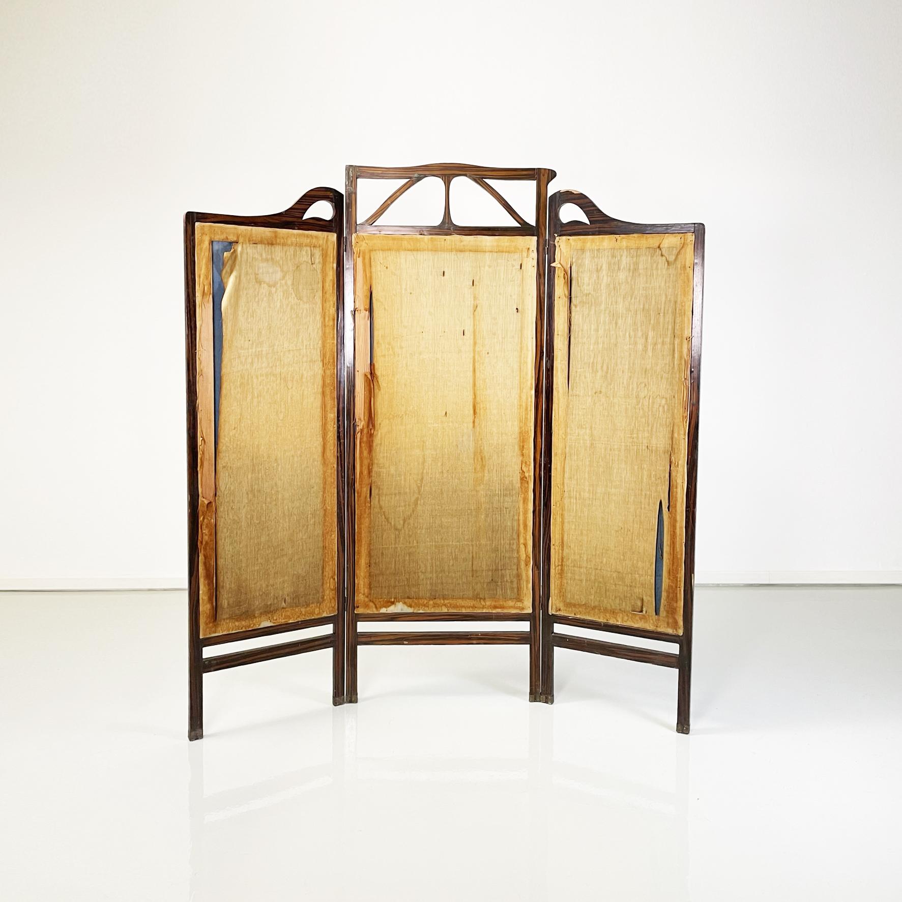 Italian Antique Three-Door Screen Hand Painted on Fabric and Wood, Early 1900s In Good Condition For Sale In MIlano, IT