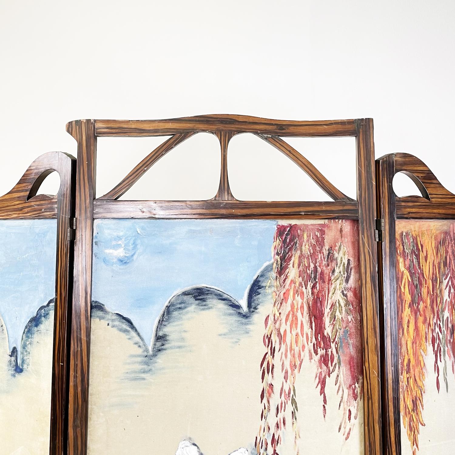 Italian Antique Three-Door Screen Hand Painted on Fabric and Wood, Early 1900s For Sale 4