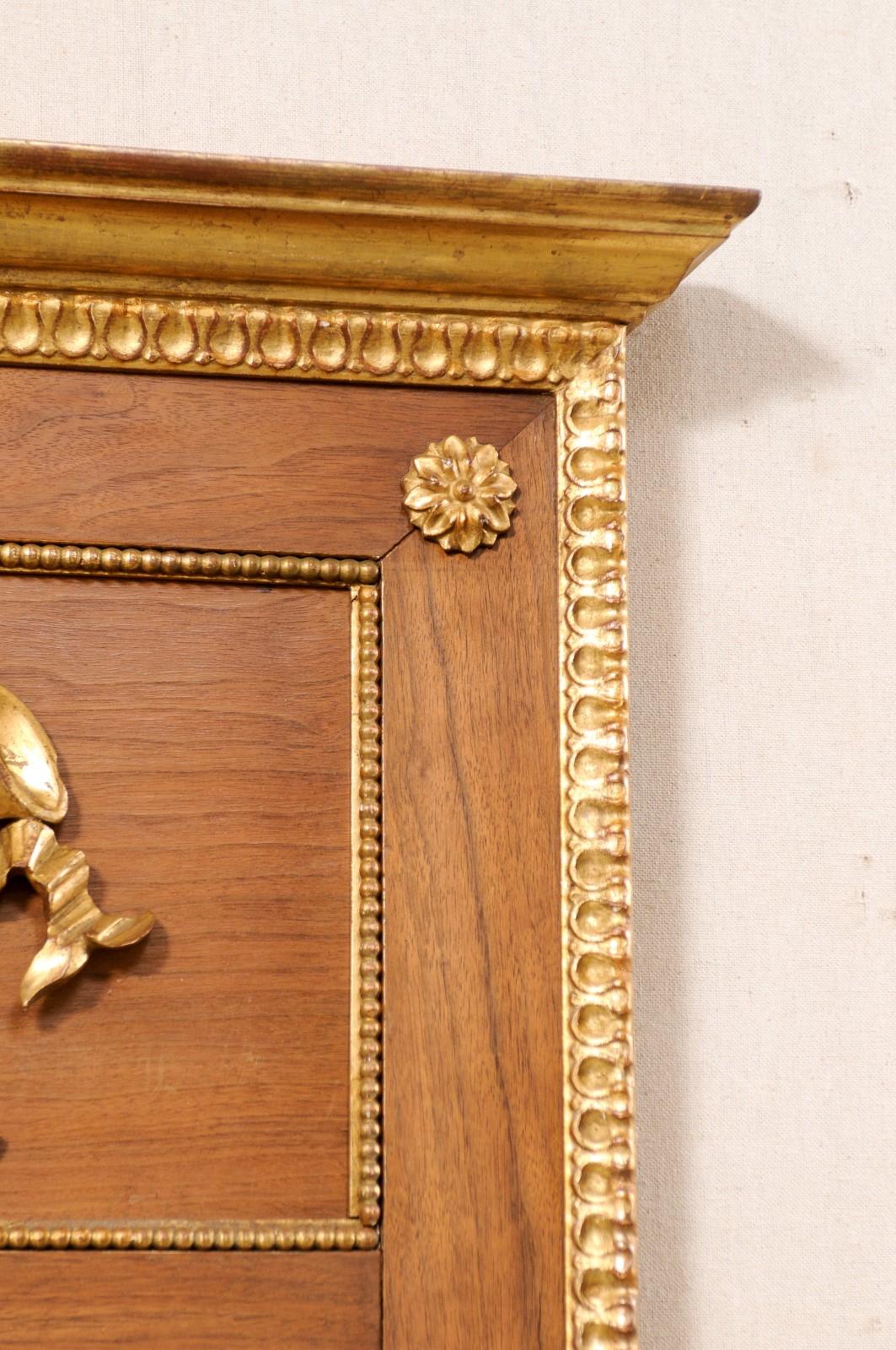 Miroir Trumeau italien ancien avec finition dorée d'origine et accents sur les thèmes musicaux en vente 1