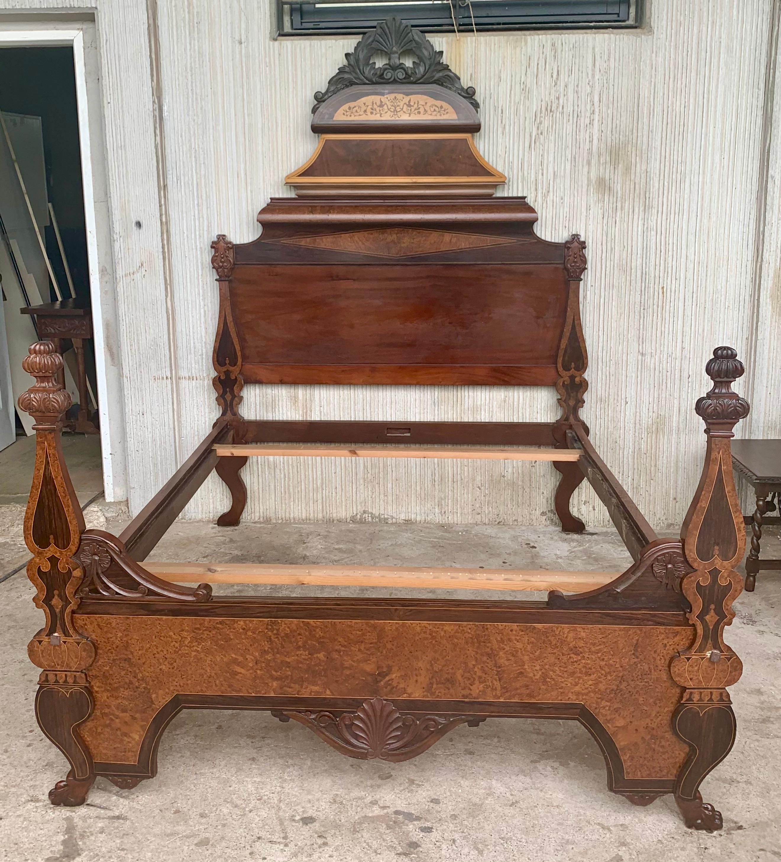 English Italian Antique Victorian Carved Walnut Highback Full Bed Lincoln Style For Sale