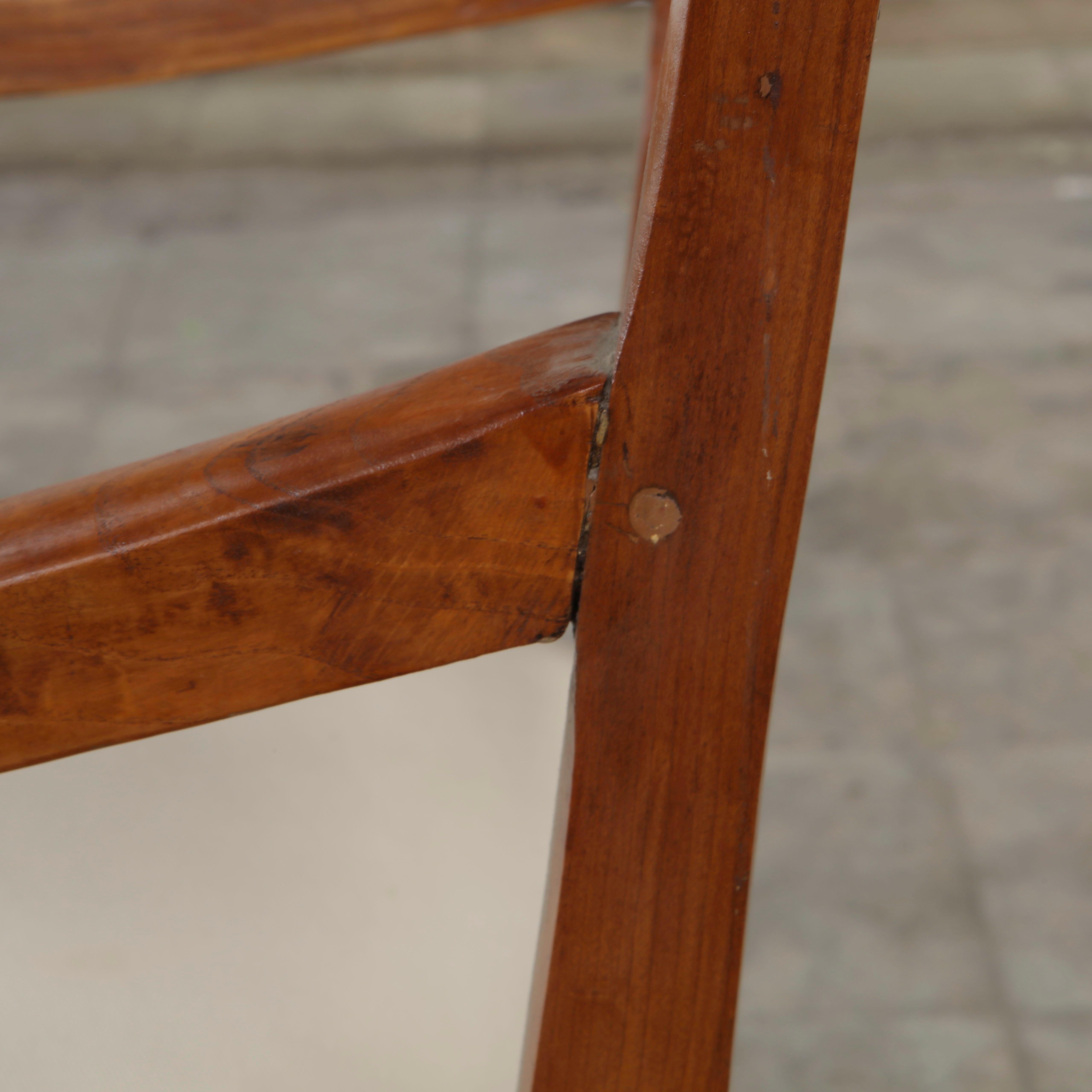 Italian Antique Walnut Arm Chair, 1960s im Angebot 6
