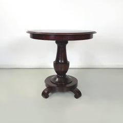 Italian antique walnut round and finely worked wood dining table, 1800s