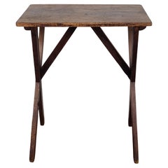 Mesa Consola Pequeña Rústica Italiana de Nogal Antiguo Mesa de Escritorio