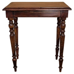 Mesa Consola Pequeña Rústica Italiana de Nogal Antiguo Mesa de Escritorio