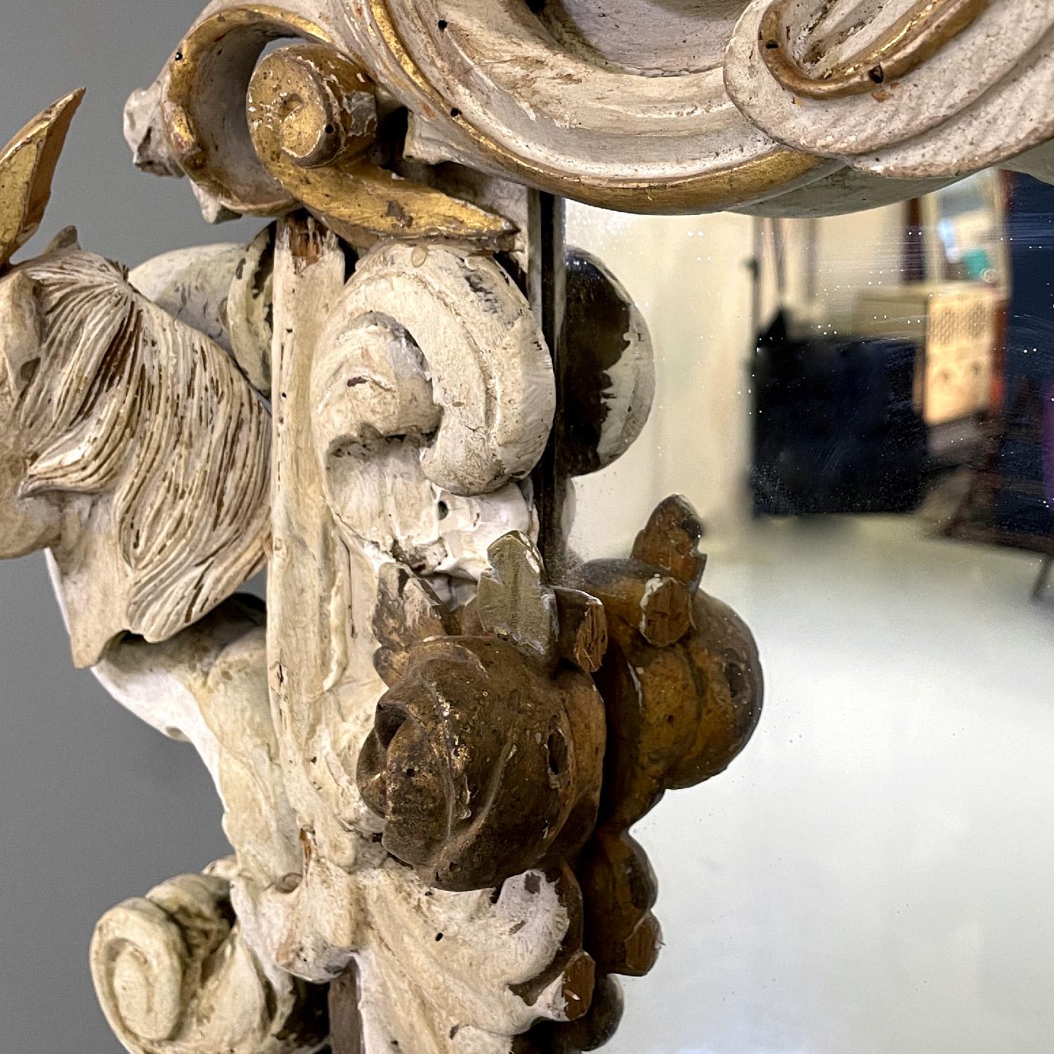 Italian white and golden wood wall mirror with animal decorations, 1990s For Sale 5