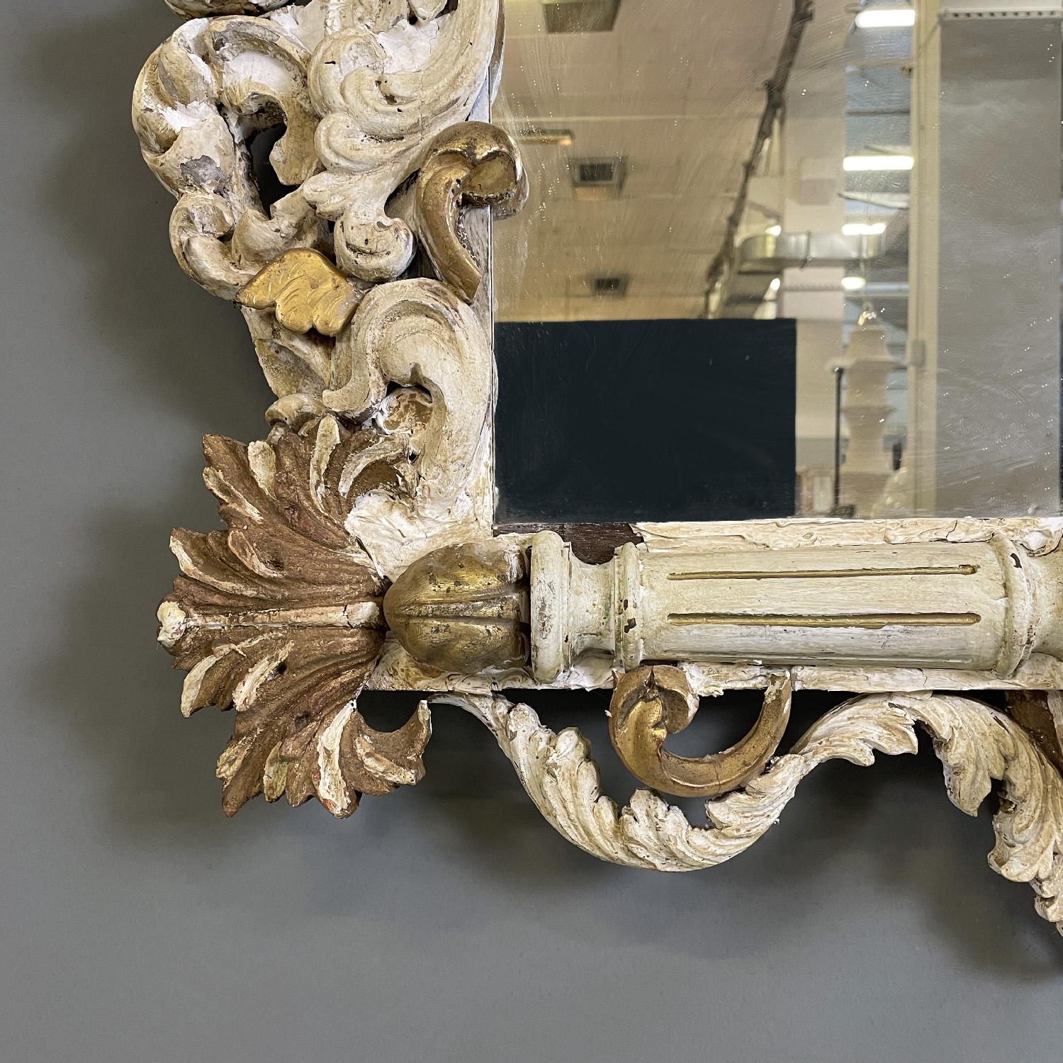 Italian white and golden wood wall mirror with animal decorations, 1990s For Sale 7