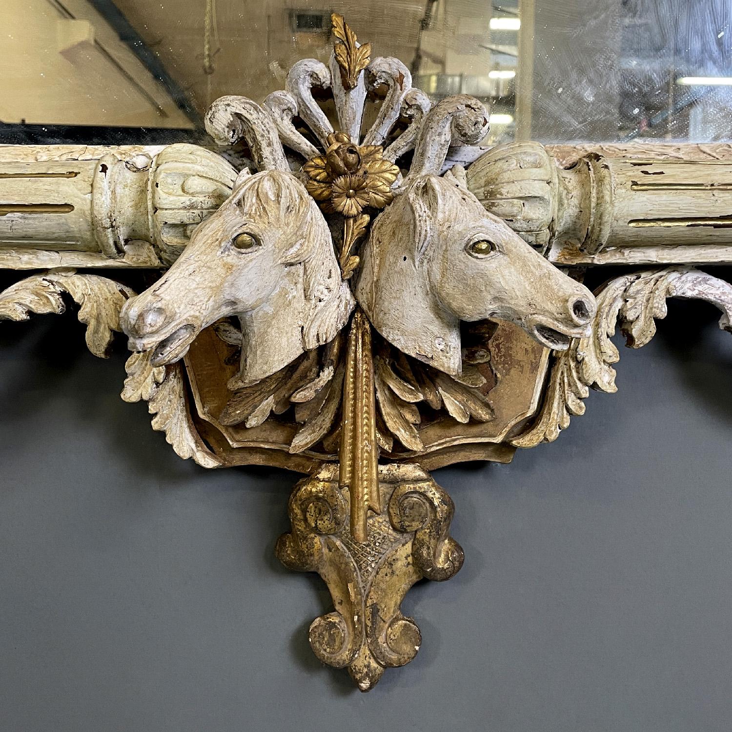 Italian antique white and golden wood wall mirror with animal decorations, 1990s For Sale 9