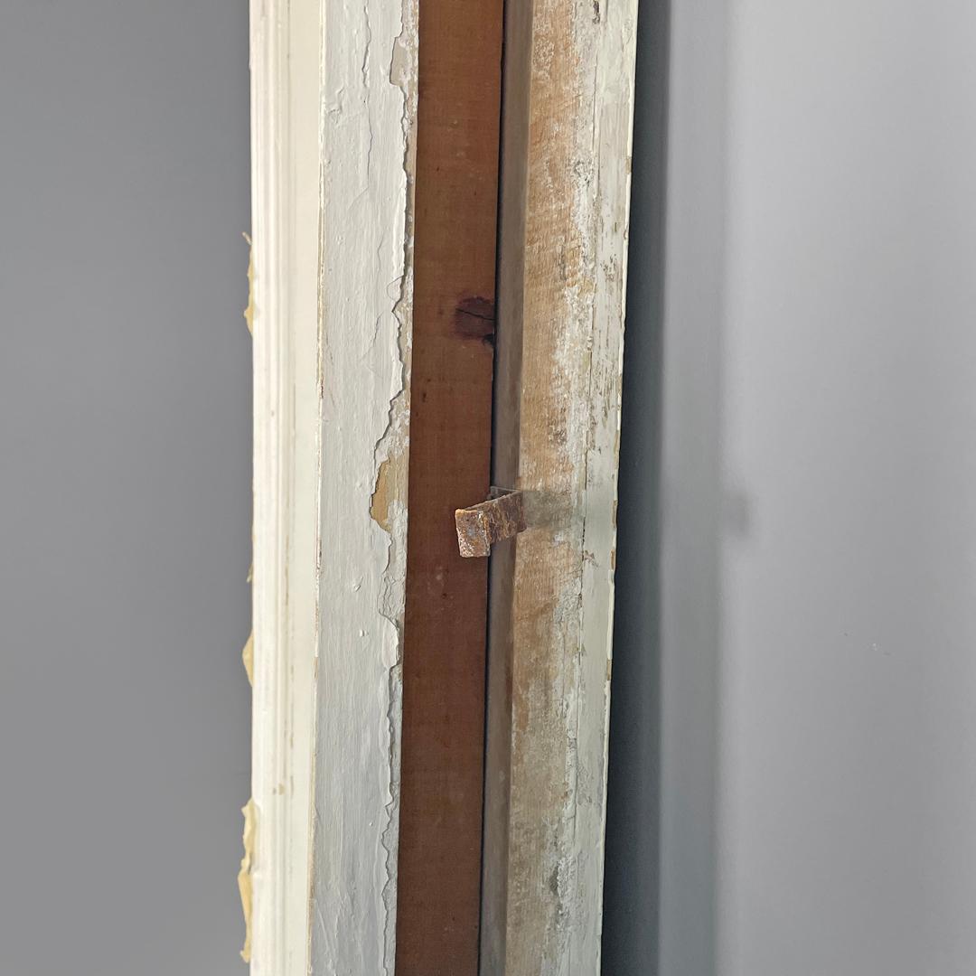 Puerta italiana antigua de madera pintada de blanco con marco y tiradores de latón de principios de 1900 en venta 4