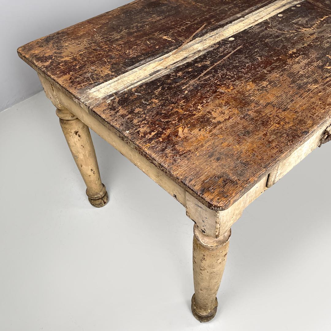 Ancienne table de salle à manger italienne en bois peint en blanc avec deux tiroirs, fin des années 1800 en vente 8