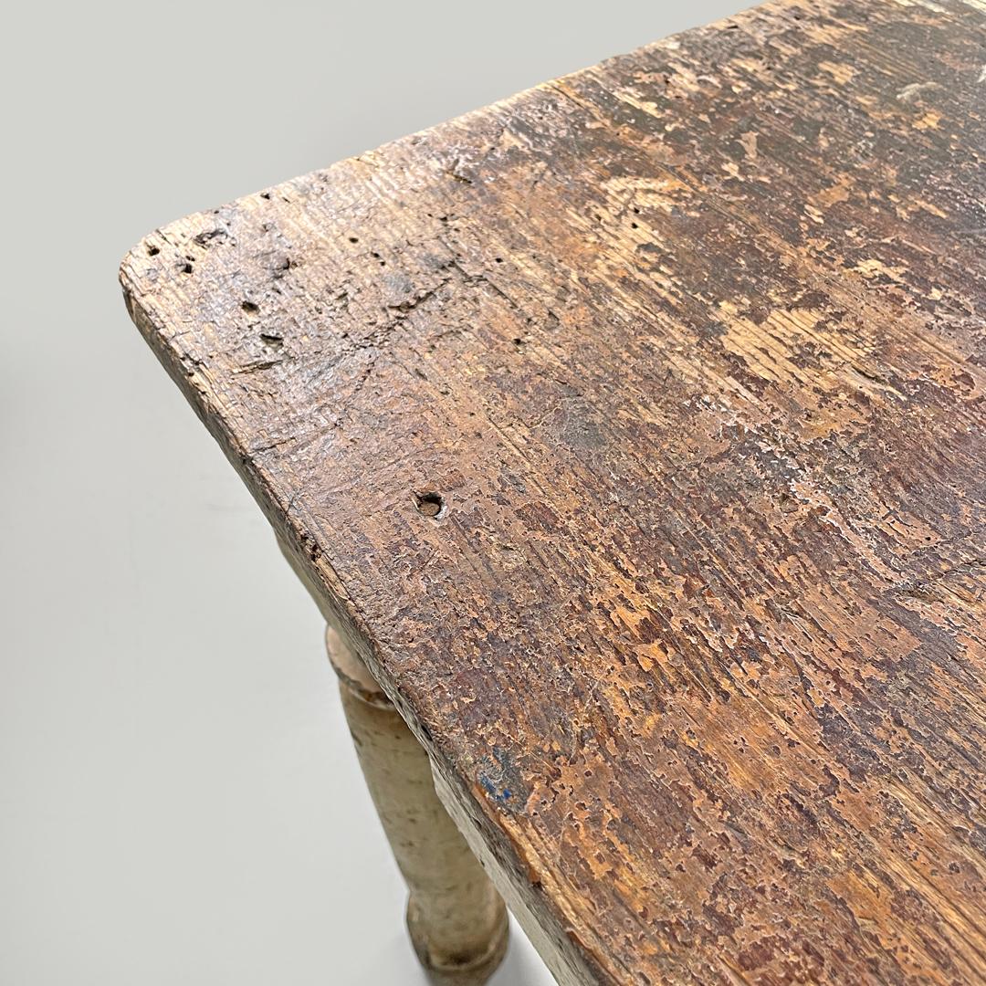 Ancienne table de salle à manger italienne en bois peint en blanc avec deux tiroirs, fin des années 1800 en vente 3