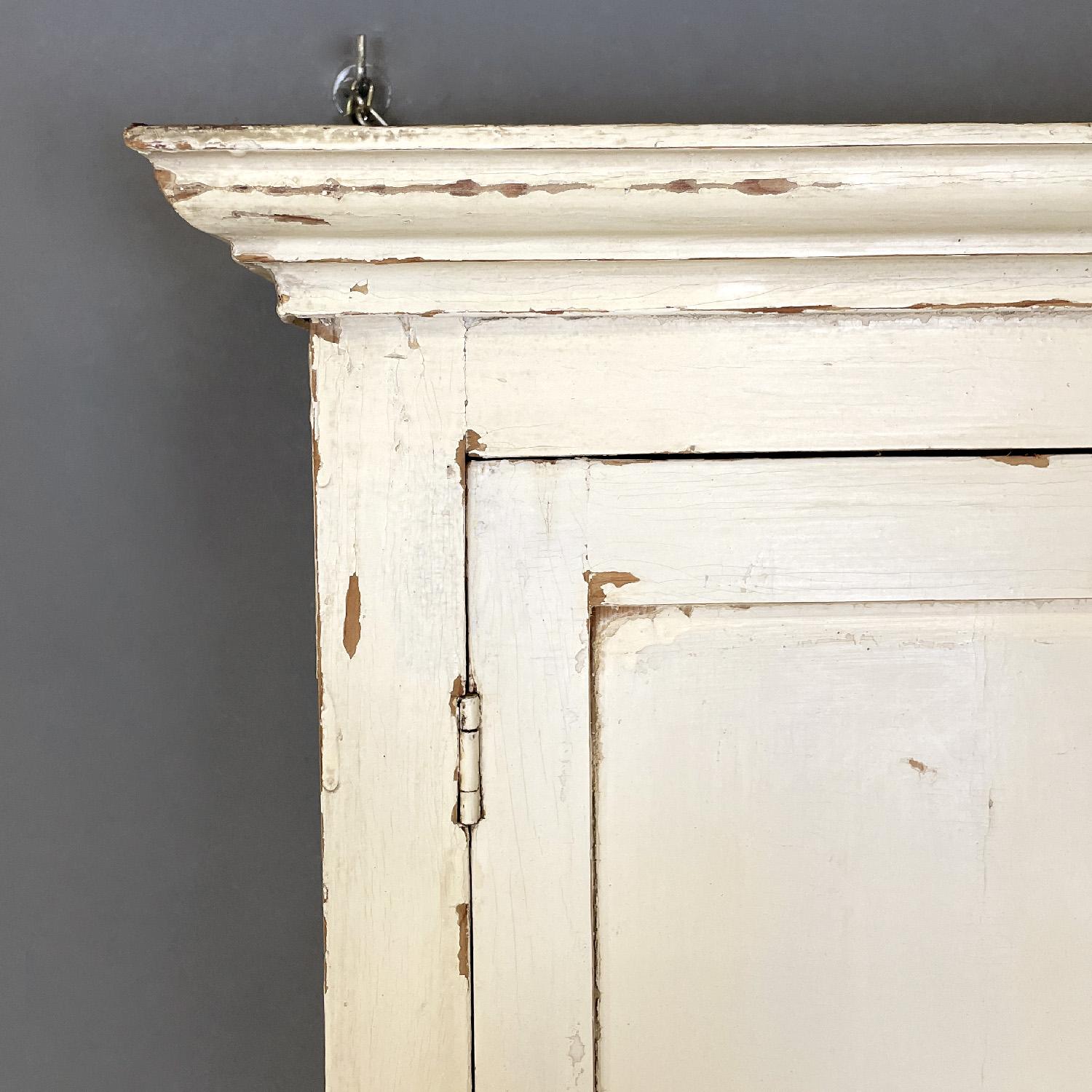 Italian antique white wooden kitchen wall cabinet, early 1900s For Sale 5