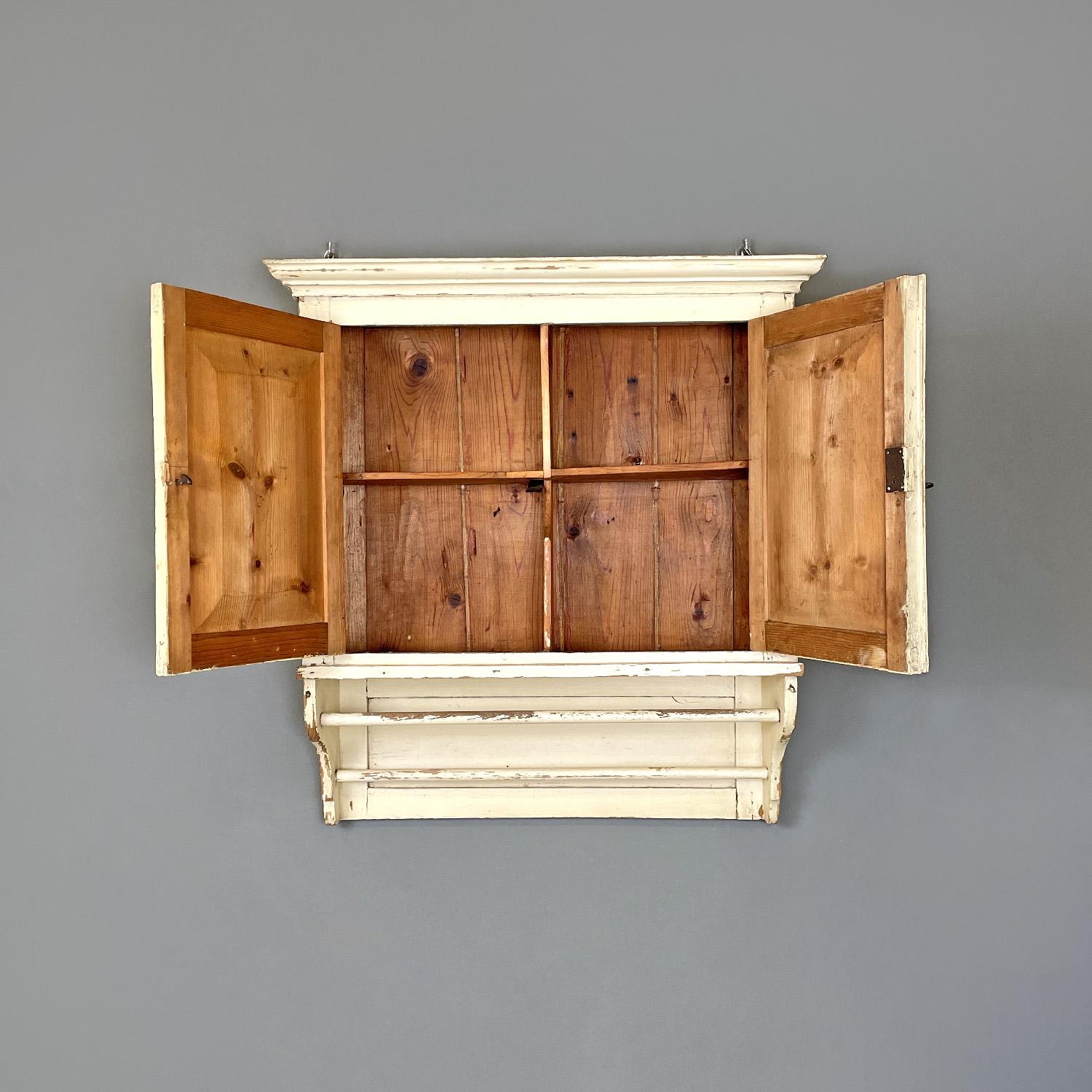 Italian antique white wooden kitchen wall cabinet, early 1900s For Sale 1