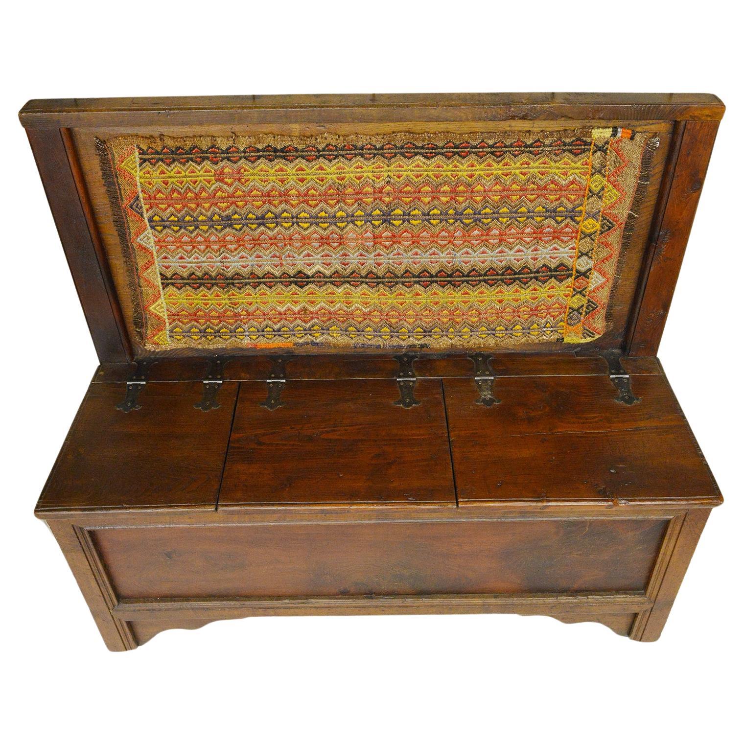Italian Antique Wood Bench with Back In Excellent Condition For Sale In Alessandria, Piemonte