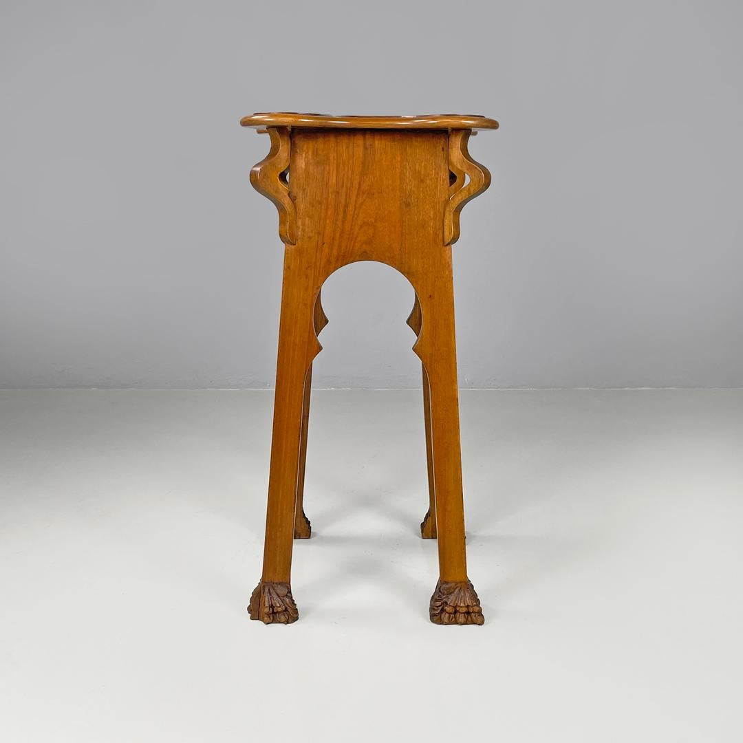 Italienische antike Holzsockel mit geschwungenen Profilen und Verzierungen, Anfang 1900 im Angebot 2