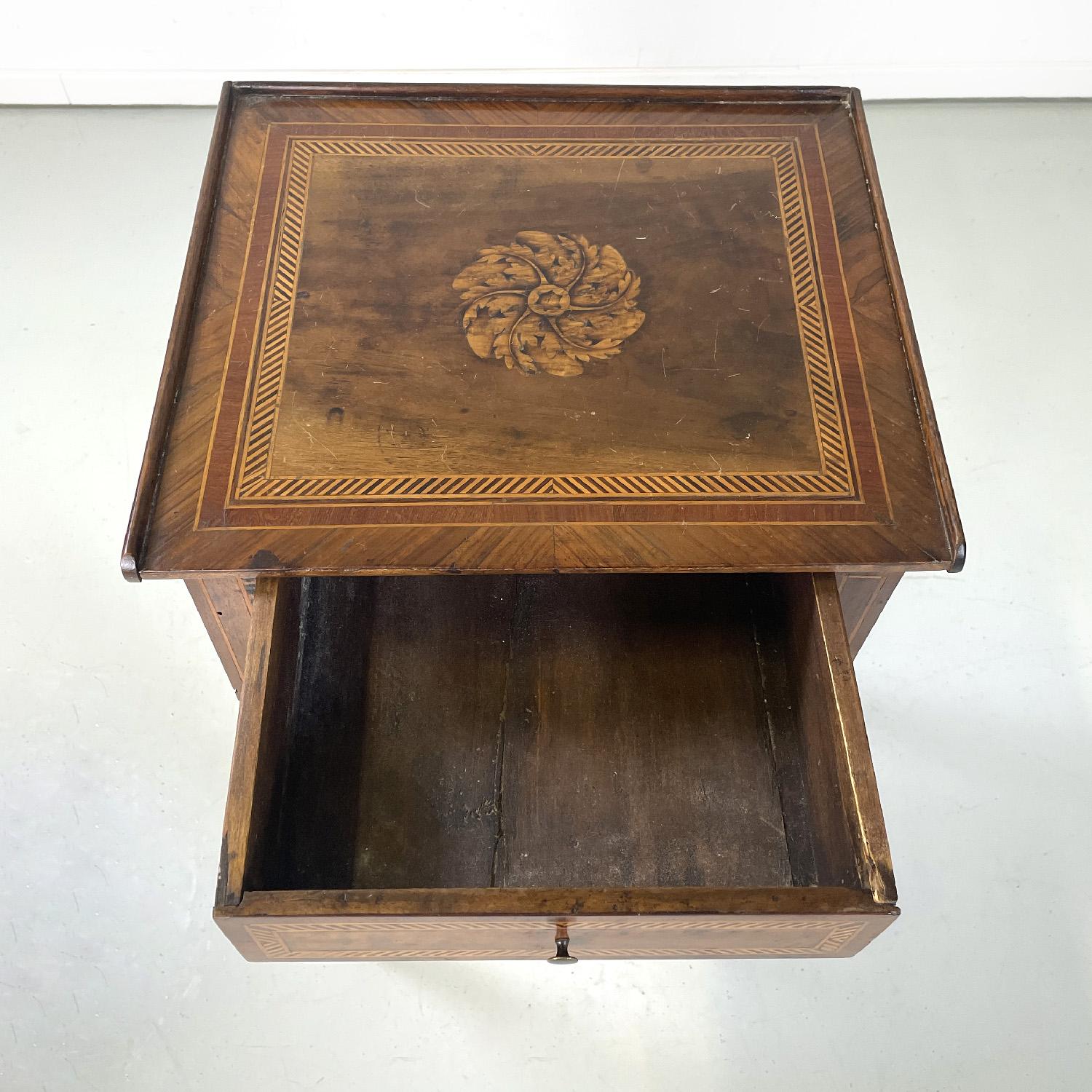 Italian antique wooden bedside tables with inlaid floral decorations, 1750s For Sale 3