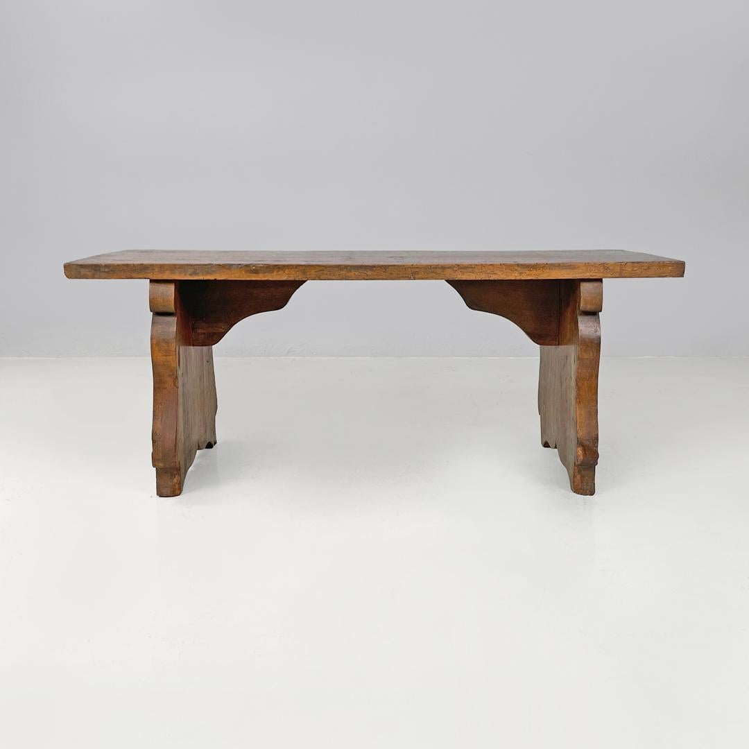 Panca italiana antica in legno con gambe decorate, 1800 In condizioni buone in vendita a MIlano, IT