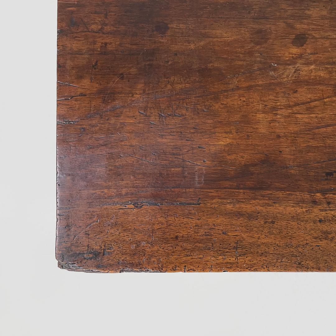 Panca italiana antica in legno con gambe decorate, 1800 in vendita 1