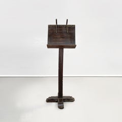 Italian Antique Wooden Bookstand with Finely Worked Brass Insert, Late 1600