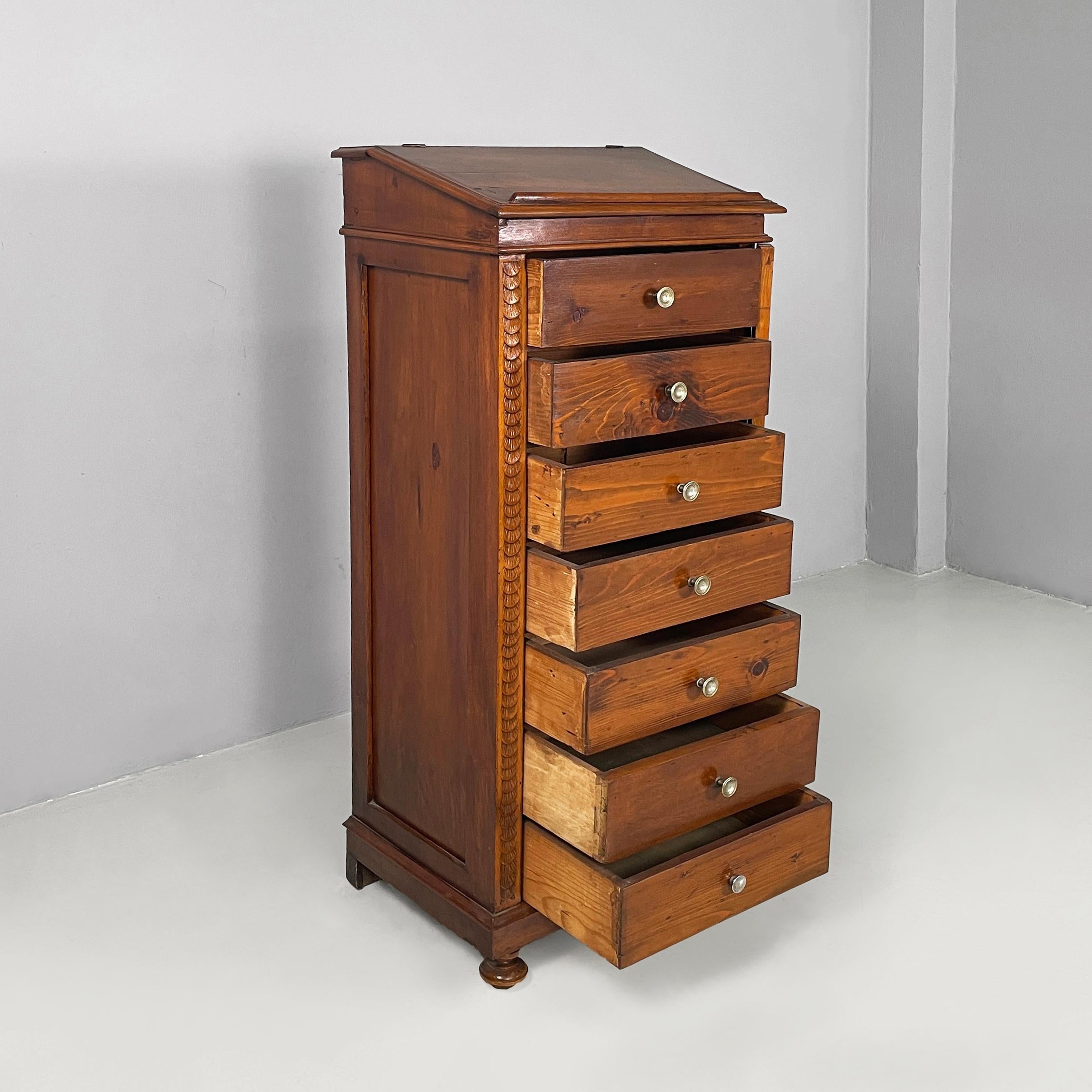 Italian antique wooden chest of drawers with bookstand, 1800s In Good Condition For Sale In MIlano, IT