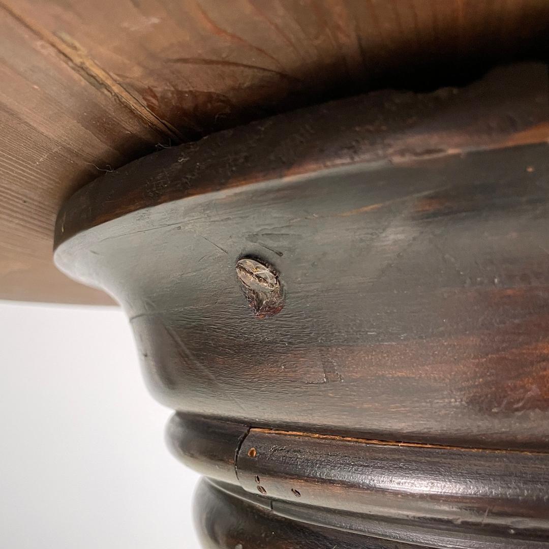 Table basse italienne ancienne avec décorations en guirlande, début des années 1900 en vente 11
