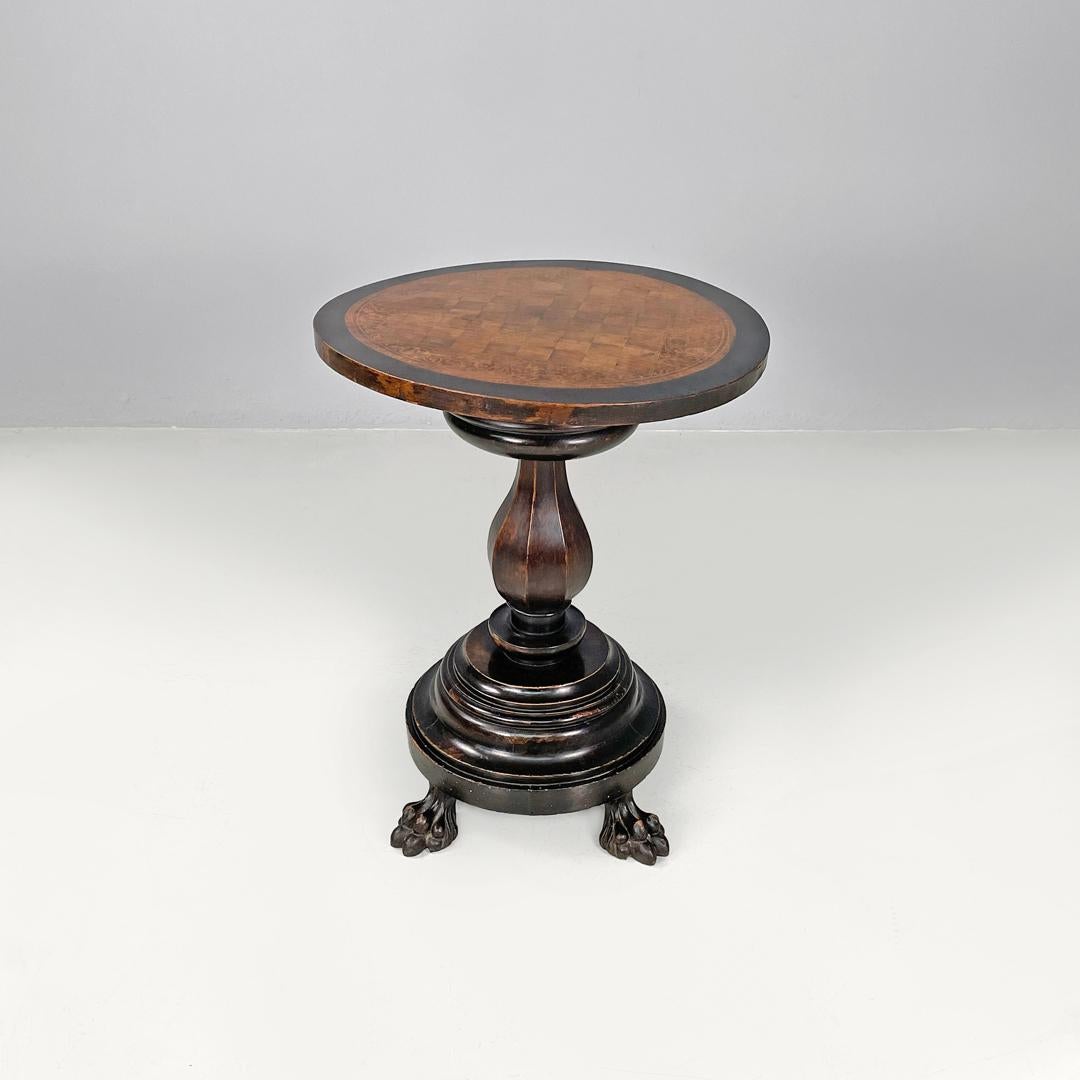 Début du 20ème siècle Table basse italienne ancienne avec décorations en guirlande, début des années 1900 en vente