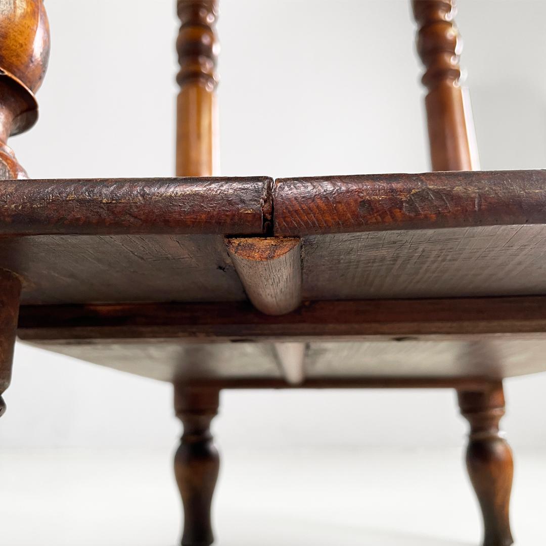 Mesa de centro antigua italiana de madera con patas decoradas, mediados del siglo XIX en venta 13