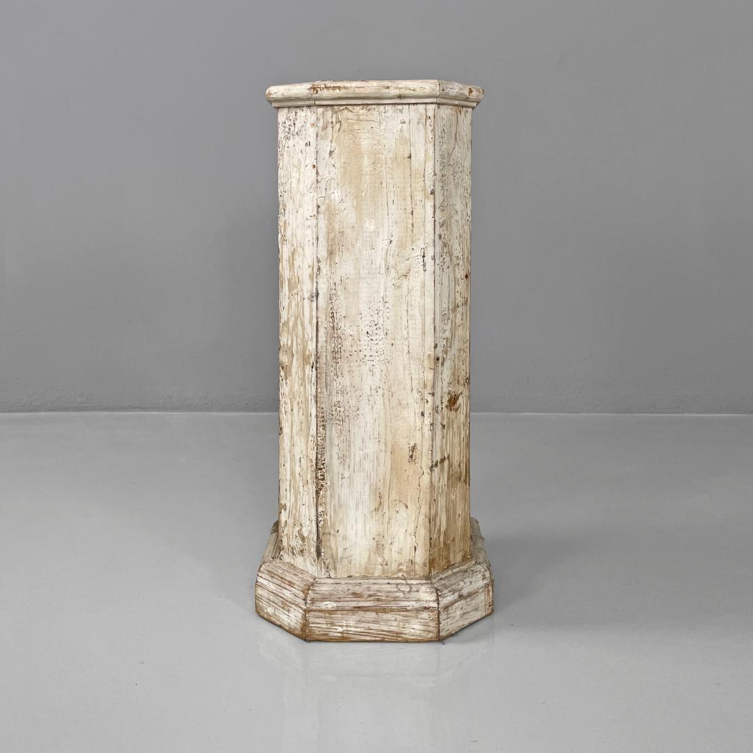 Italian antique wooden column or pedestal with an octagonal base, early 1900s For Sale 2