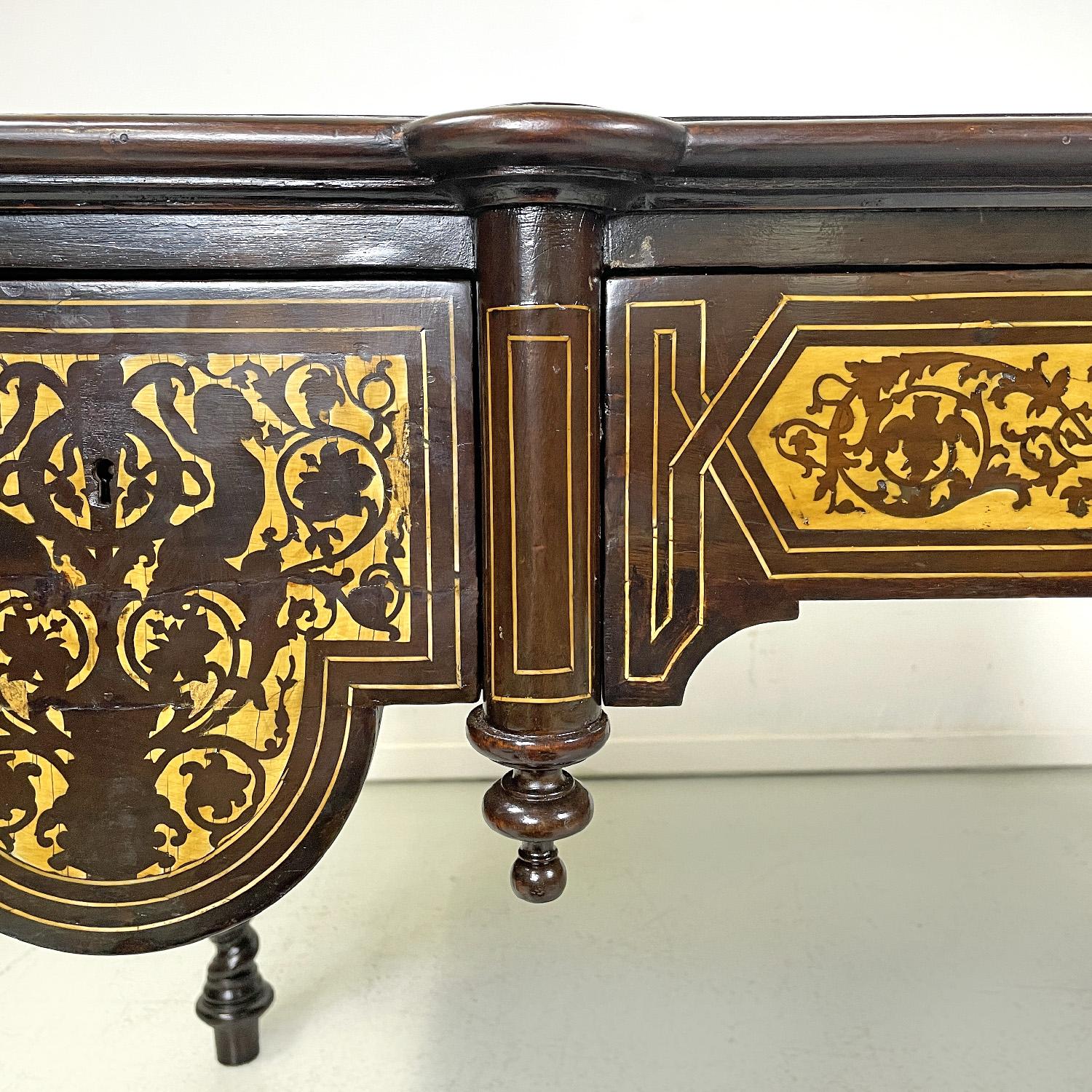 Italian antique wooden desk with inlay decorations with light wood, early 1900s For Sale 10