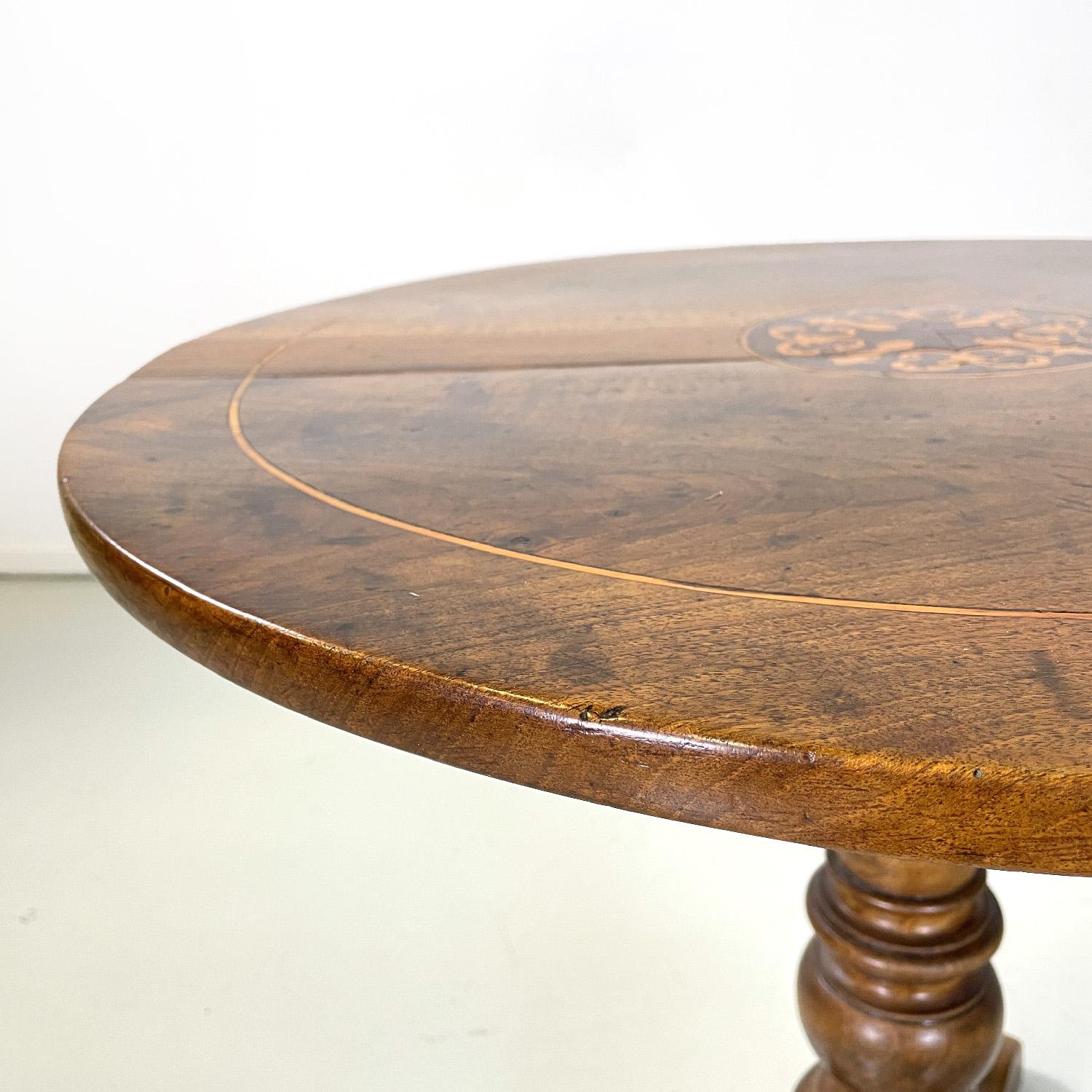 Italian antique wooden dining table with floral damask decoration, 1850s For Sale 2