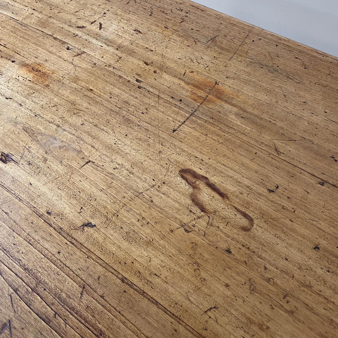 Table de salle à manger italienne ancienne en bois avec un tiroir et une poignée en laiton, années 1800 en vente 10