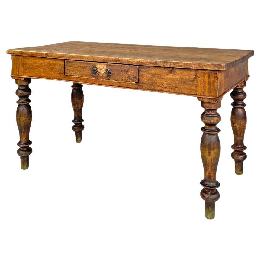 Italienischer antiker Holz-Esstisch aus Holz mit einer Schublade und Messinggriff, 1800er Jahre