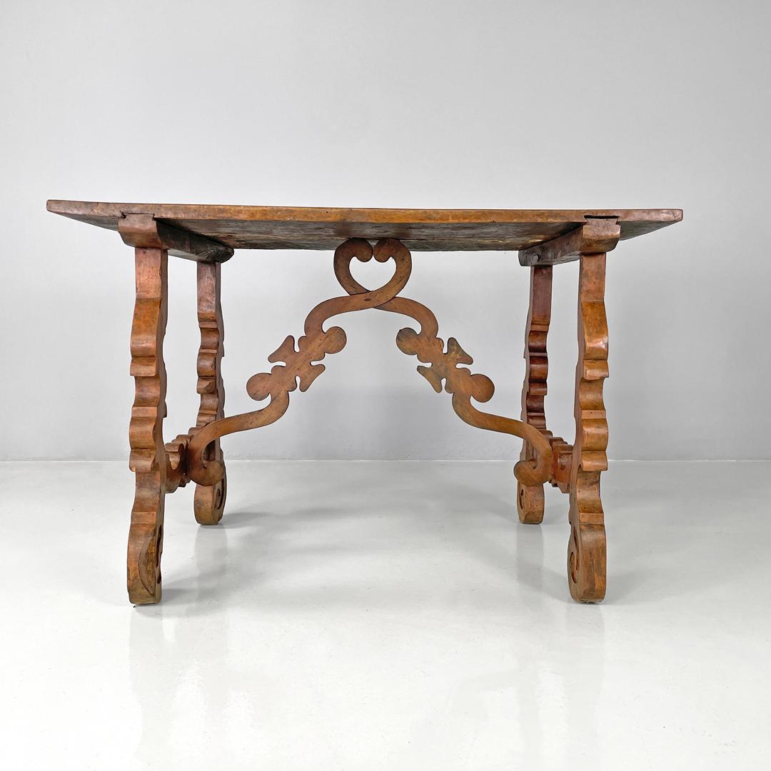 Italian antique wooden fratino table with decorated legs, 1700s In Fair Condition For Sale In MIlano, IT
