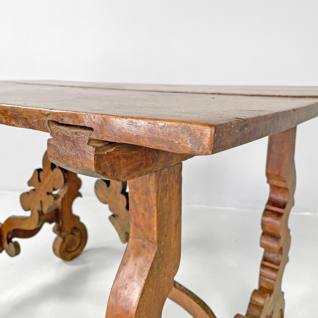 Italian antique wooden fratino table with decorated legs, 1700s For Sale 1