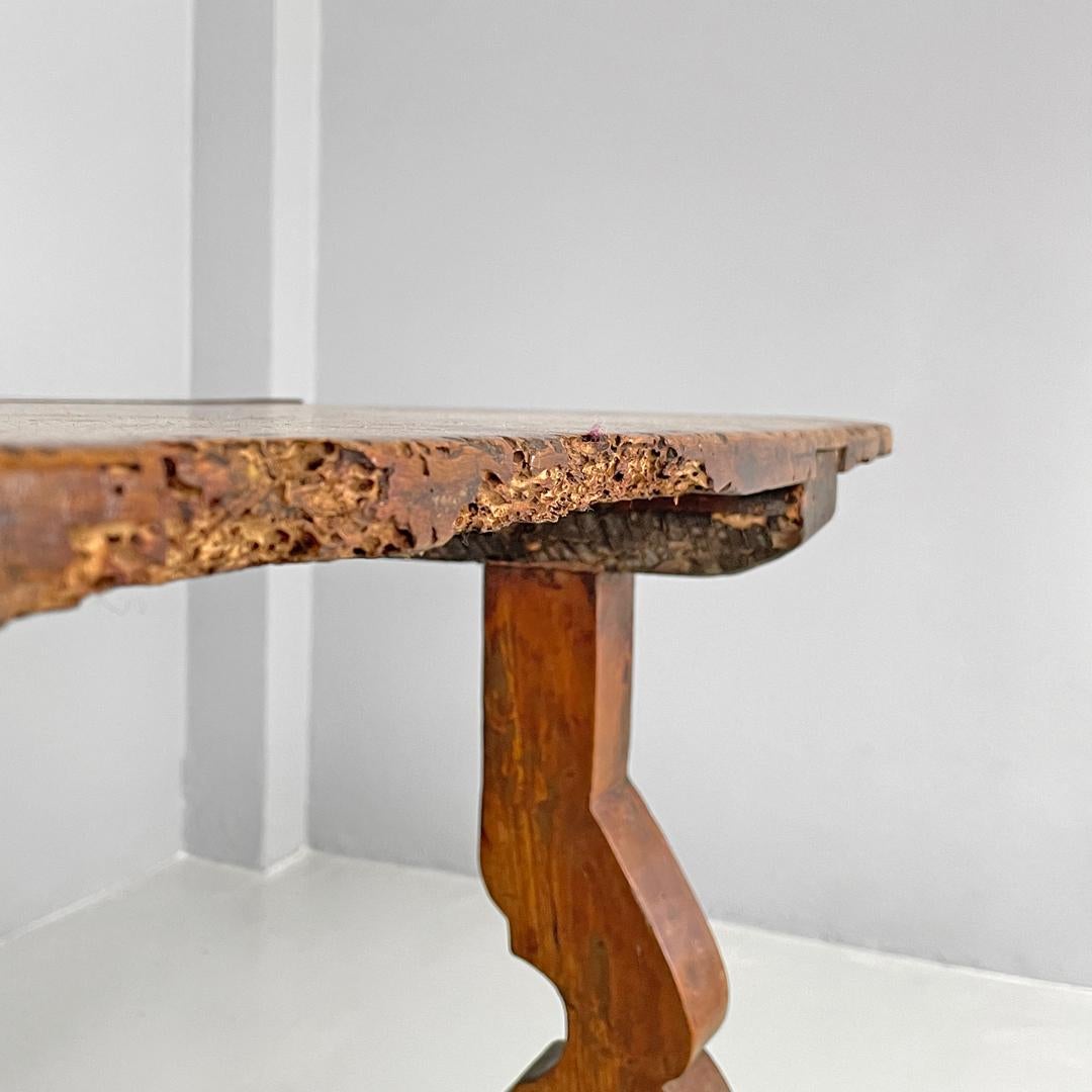 Italienischer antiker fratino-Tisch aus Holz mit verzierten Beinen aus Holz, 1700er Jahre im Angebot 4