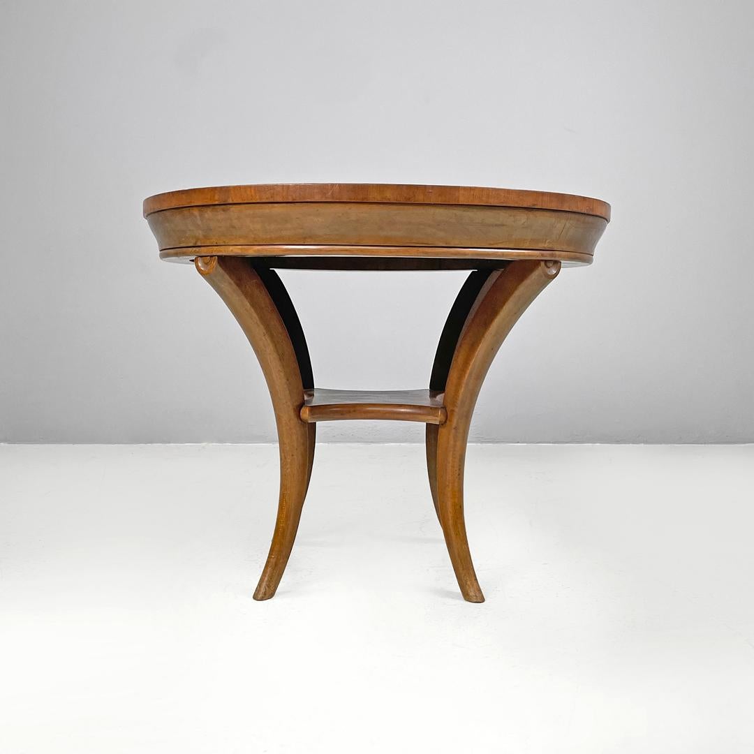 Bois Table basse ronde italienne ancienne en bois avec décorations en marqueterie, début des années 1900 en vente