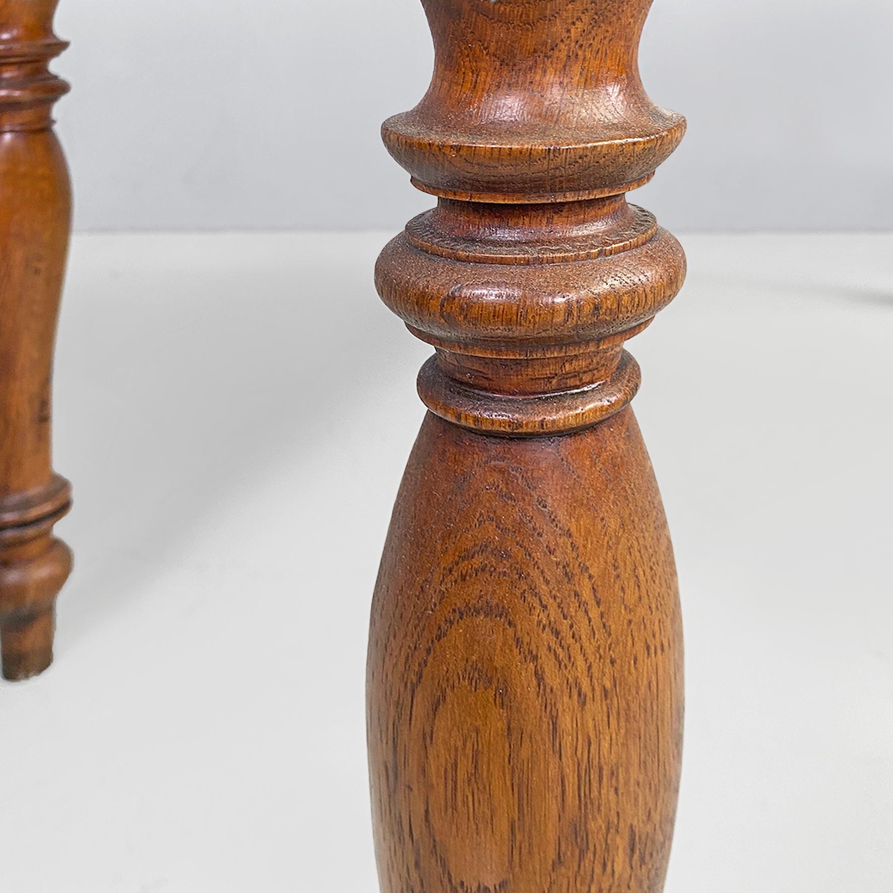 Table italienne ancienne en bois avec deux tiroirs et pieds tournés, années 1800 en vente 5