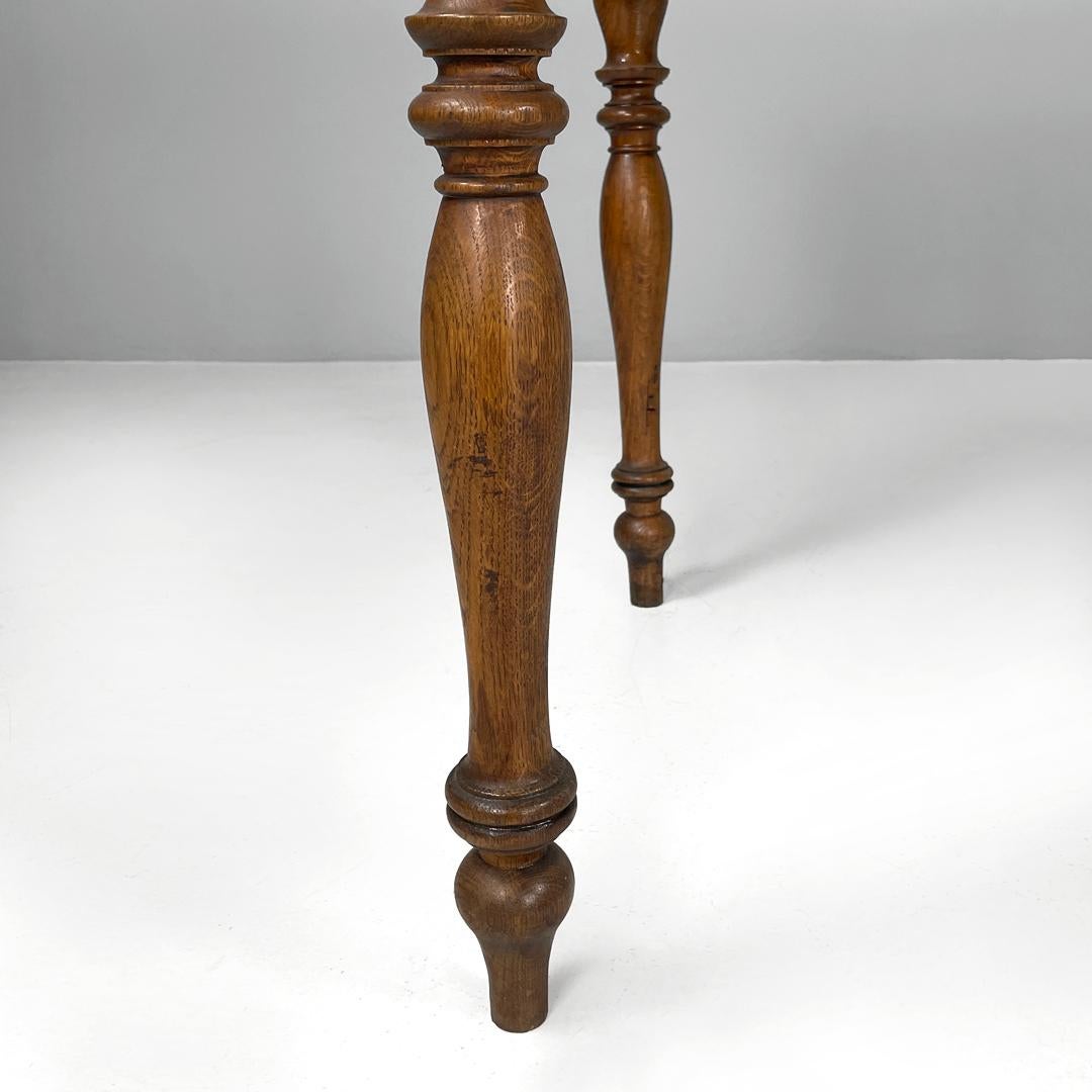Table italienne ancienne en bois avec deux tiroirs et pieds tournés, années 1800 en vente 10