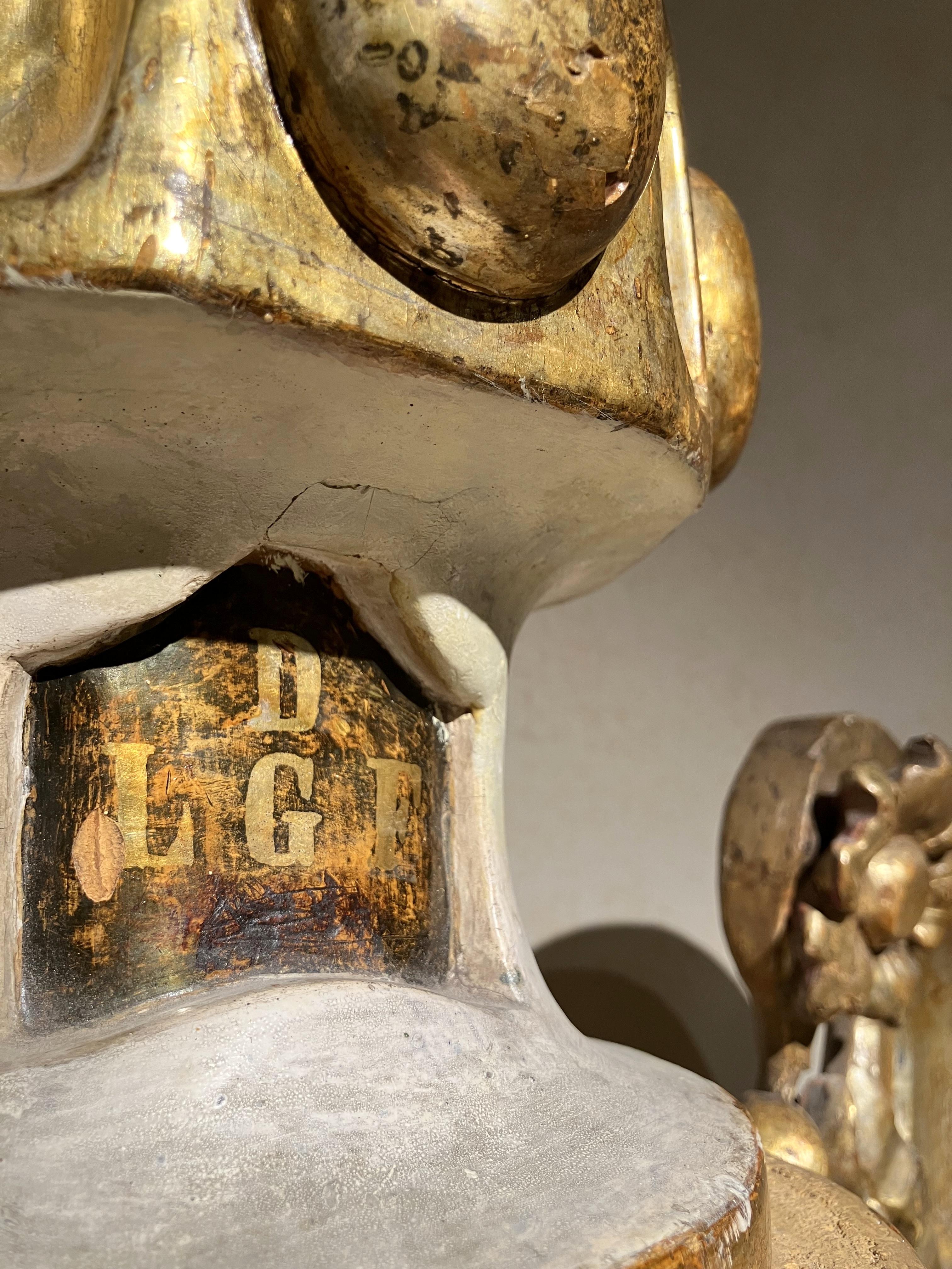 Vases italiens anciens Louis XIV laqués en laque et dorés Bon état - En vente à Firenze, IT